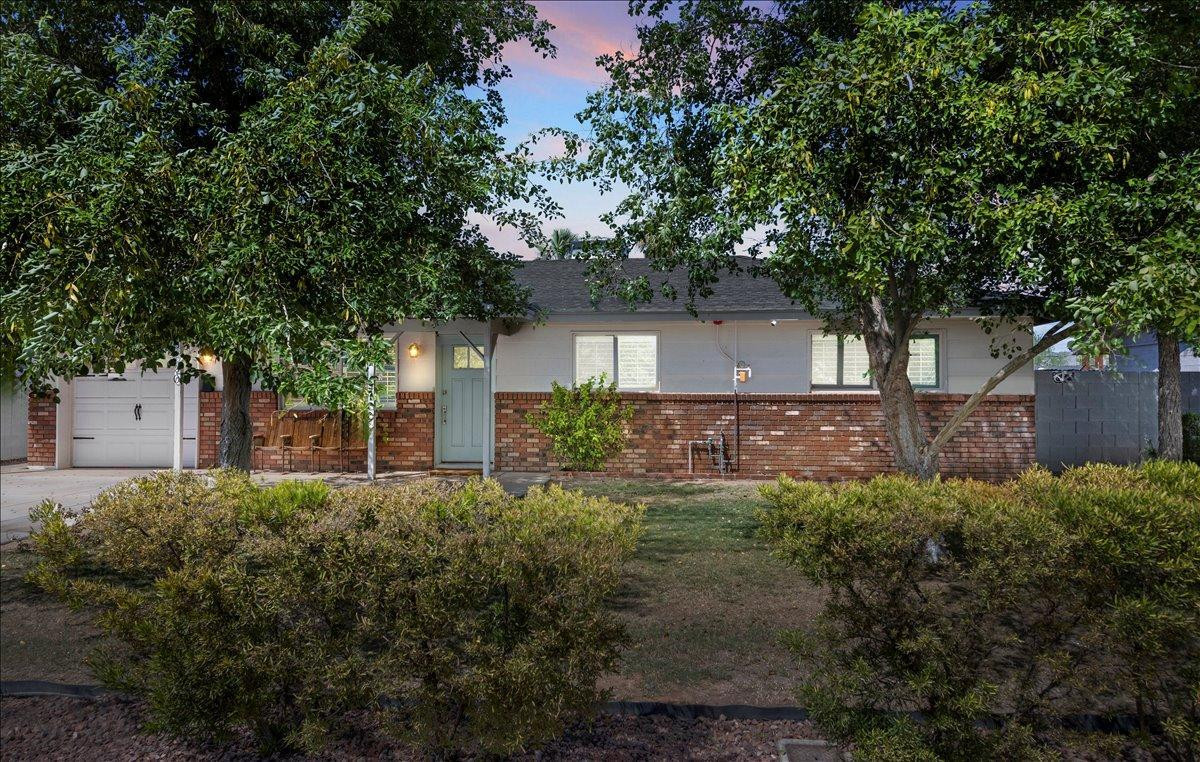 6520 E Osborn