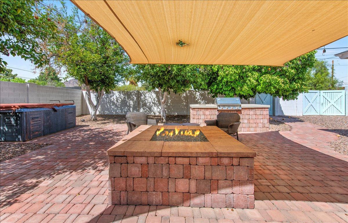 6520 E Osborn