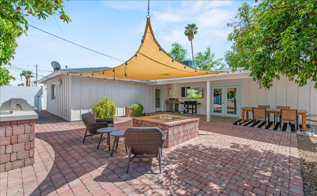 6520 E Osborn