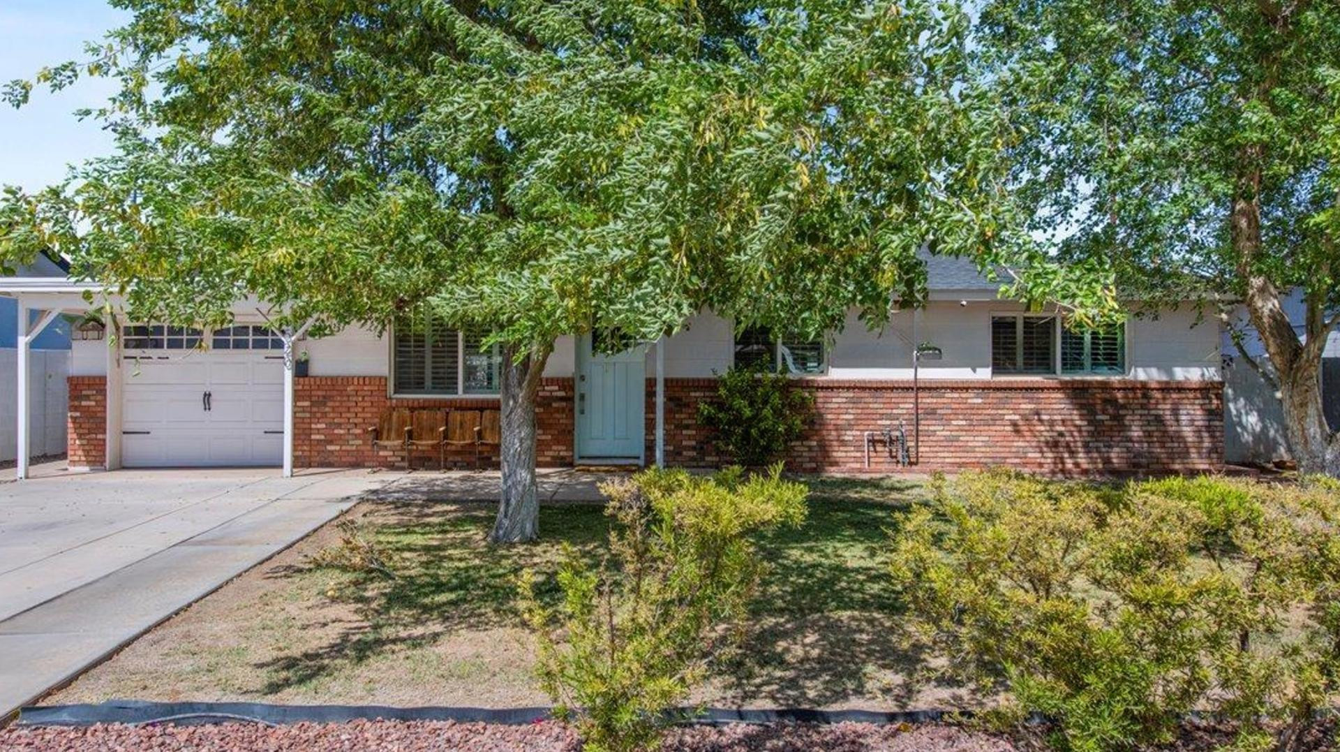 6520 E Osborn