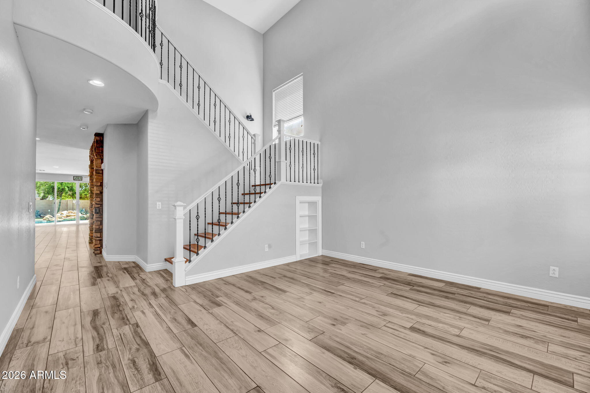 3635 W Amerigo Court