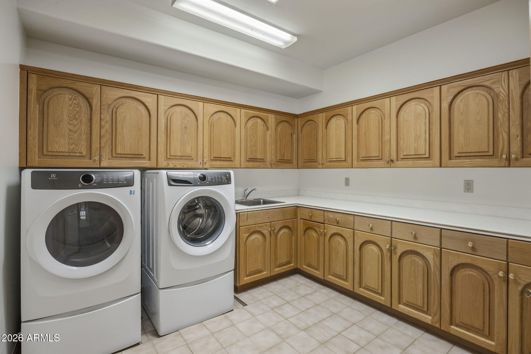 8700 N 58TH Place
