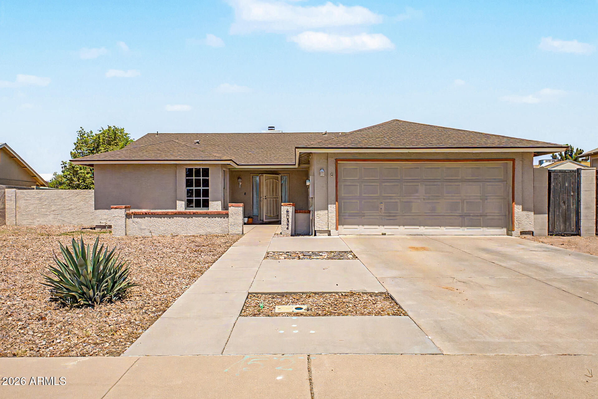 6032 E IVY Street