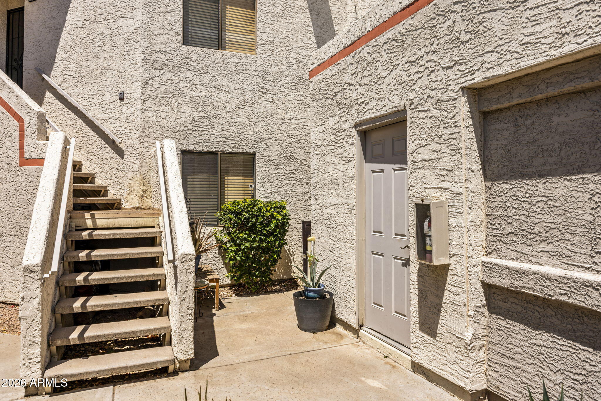 985 N GRANITE REEF Road 154