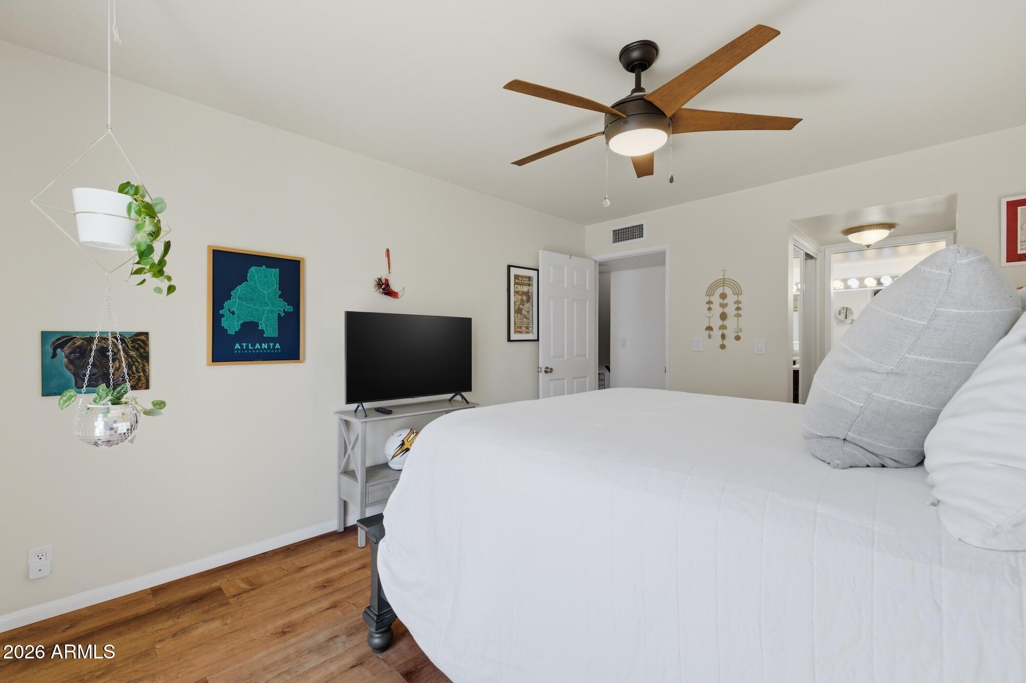 1201 E NORTHSHORE Drive 125