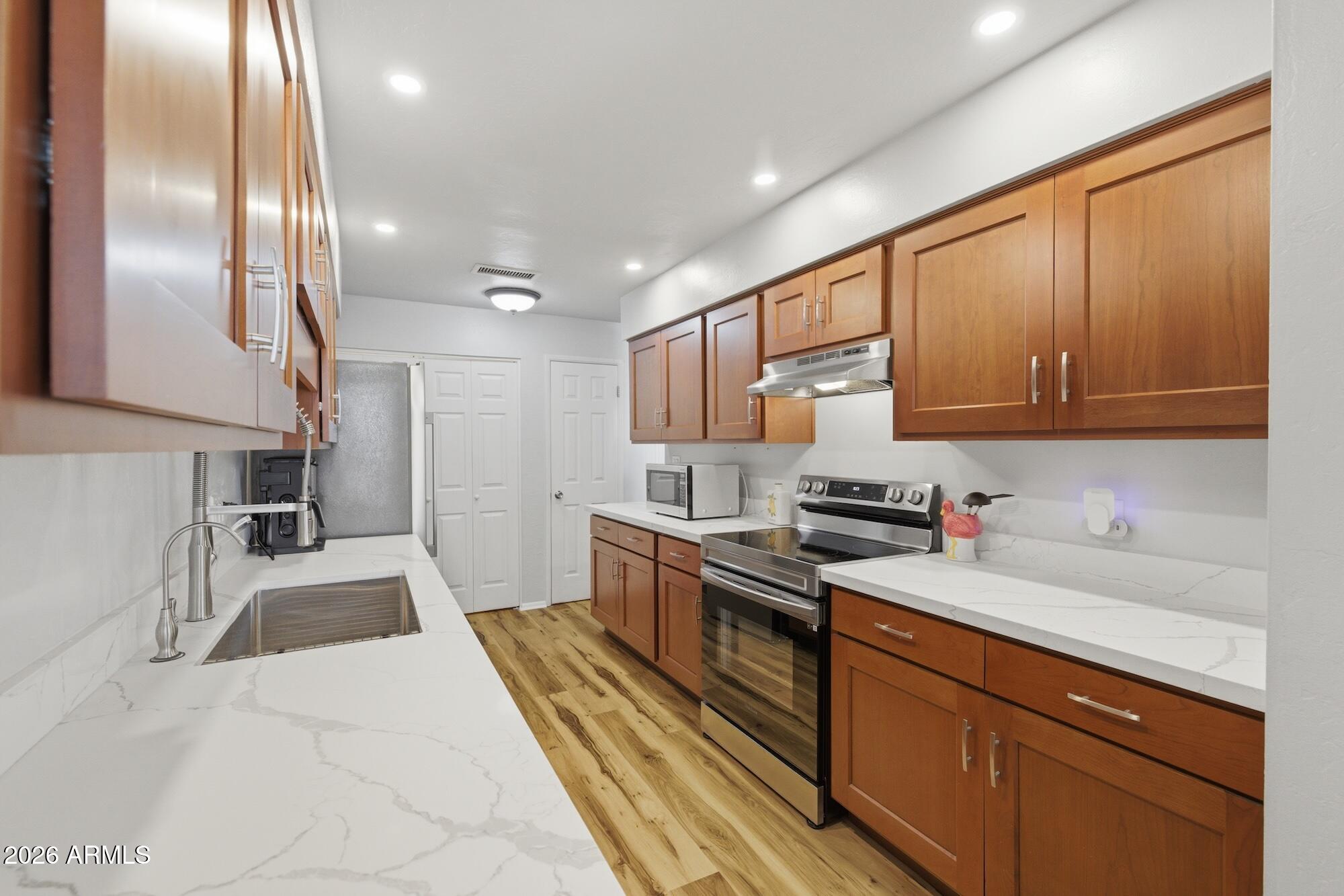 1201 E NORTHSHORE Drive 125
