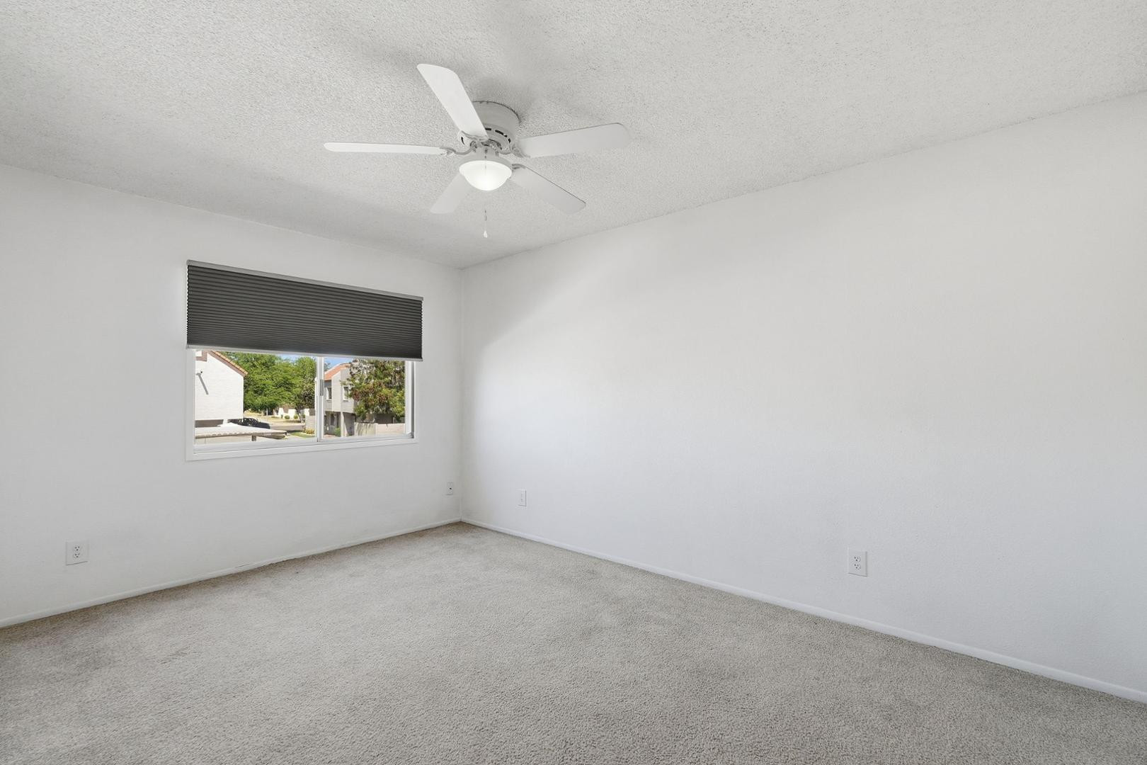 1017 E Redfield Road
