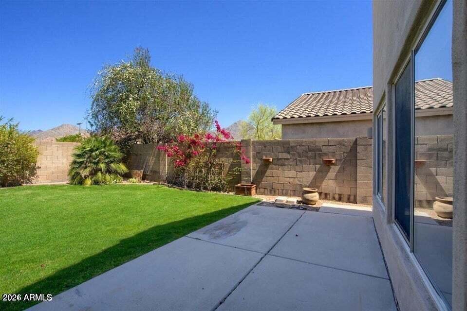 10476 E Hillery Drive
