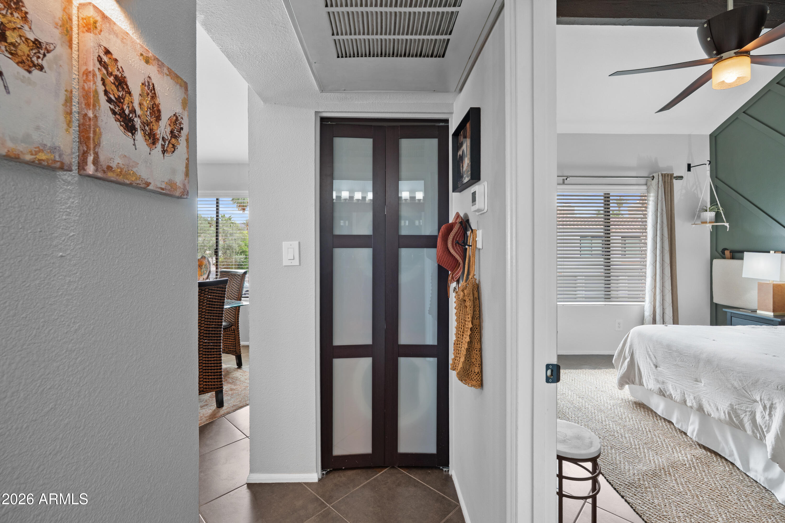 10115 E MOUNTAIN VIEW Road 2048
