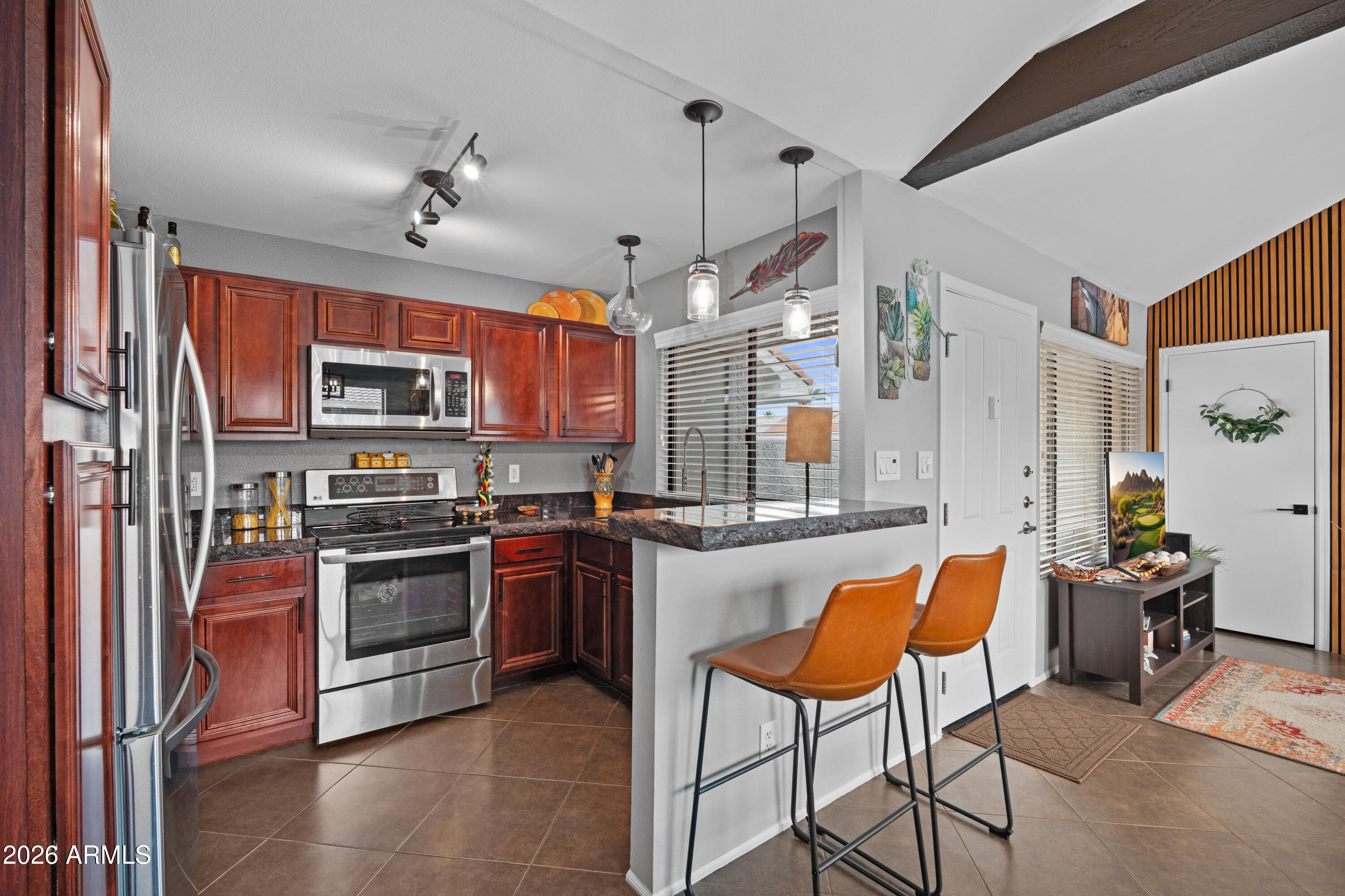 10115 E MOUNTAIN VIEW Road 2048