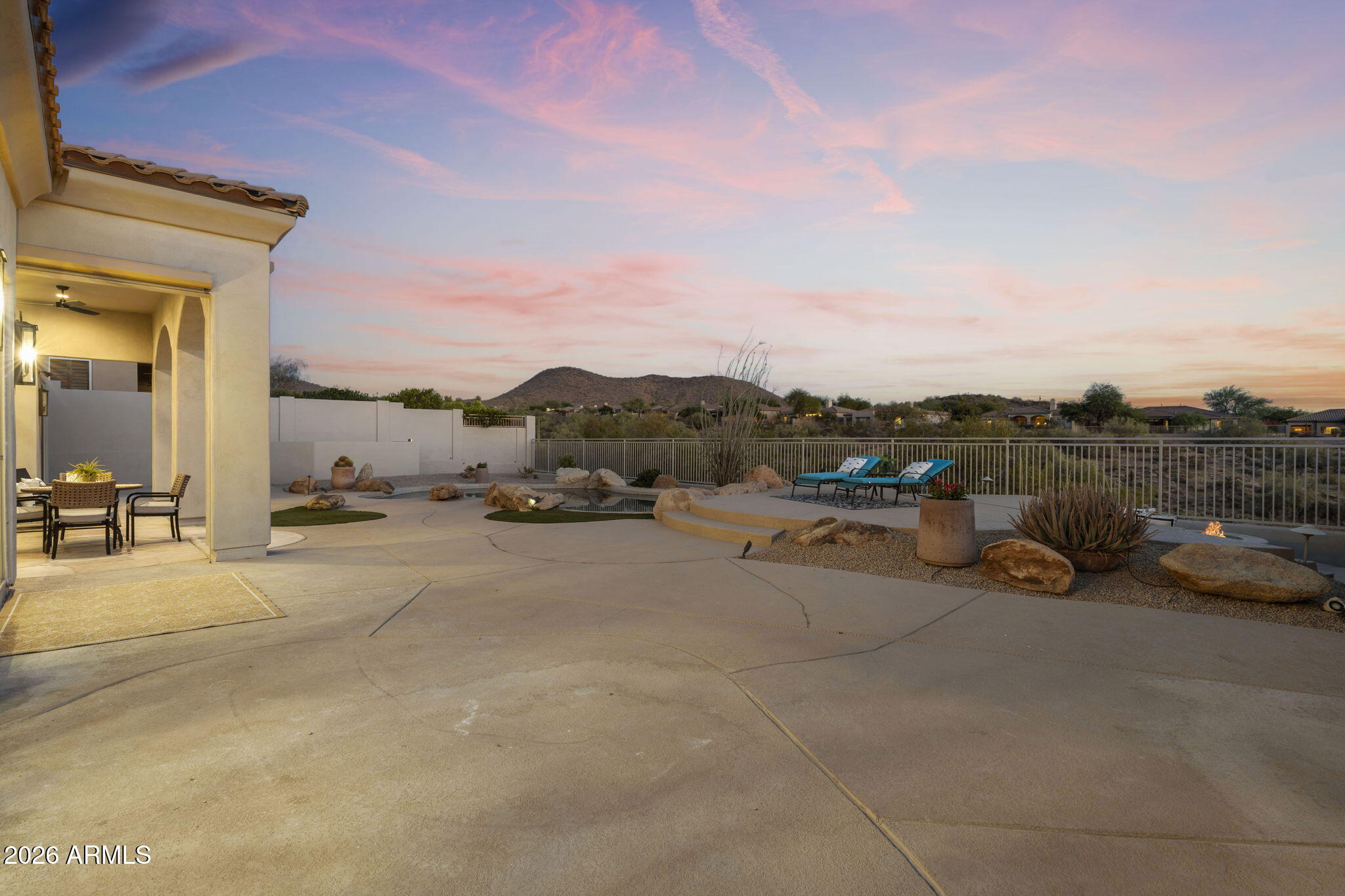 11221 E GREENWAY Road