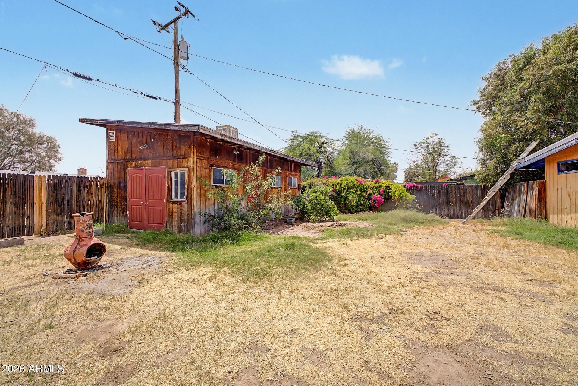 1019 E NORTHVIEW Avenue