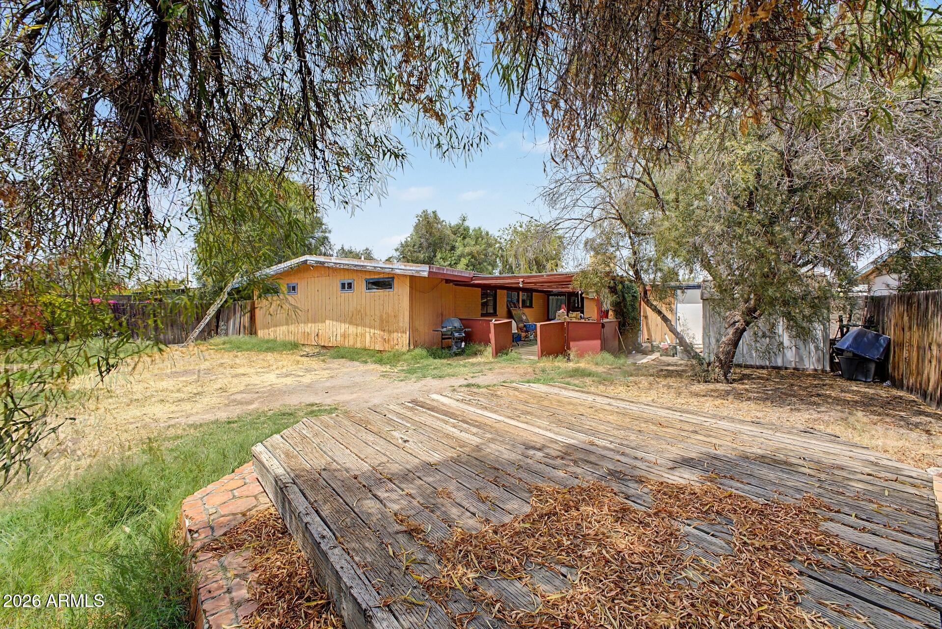 1019 E NORTHVIEW Avenue