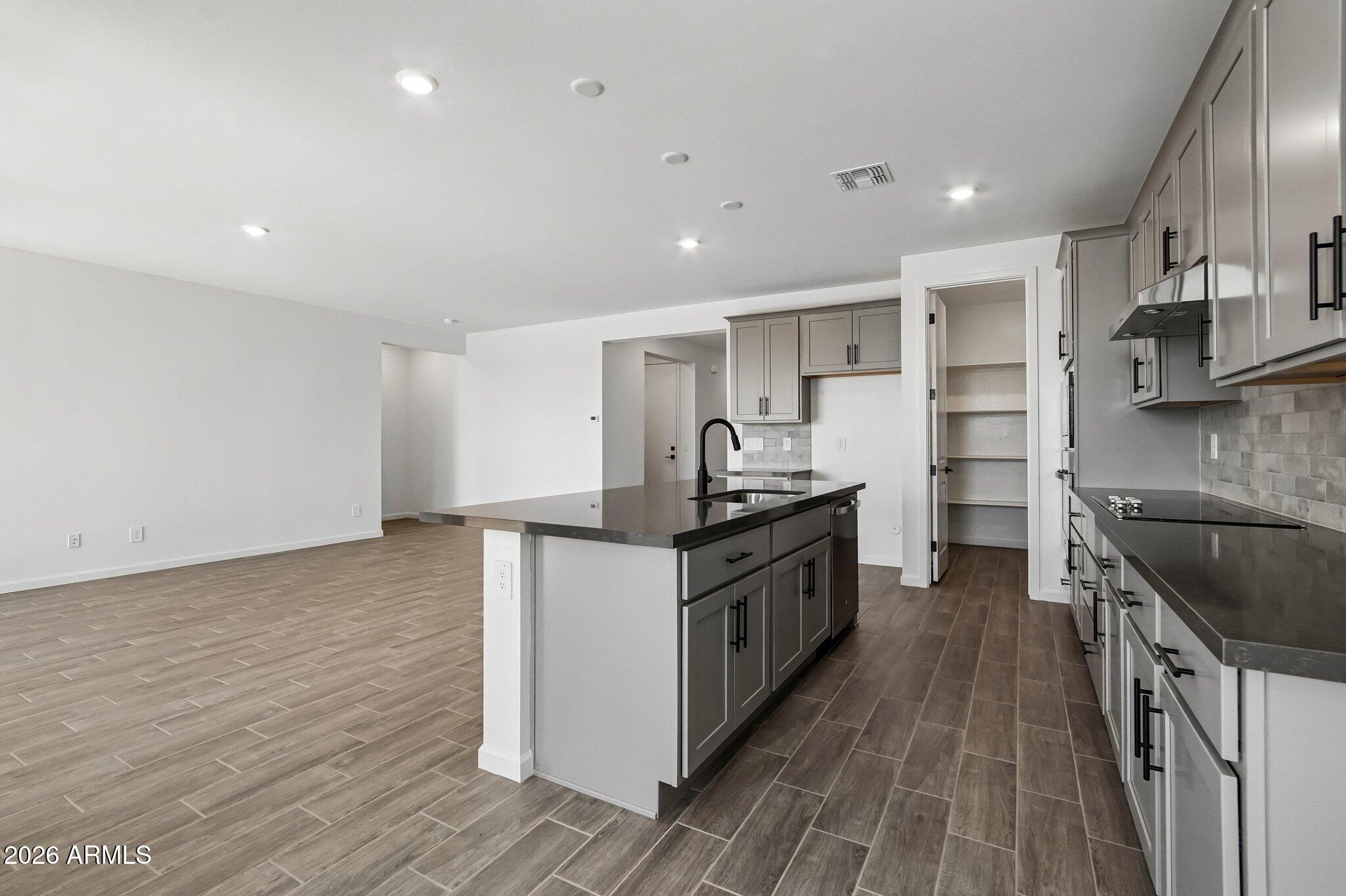 10061 N 156TH Avenue