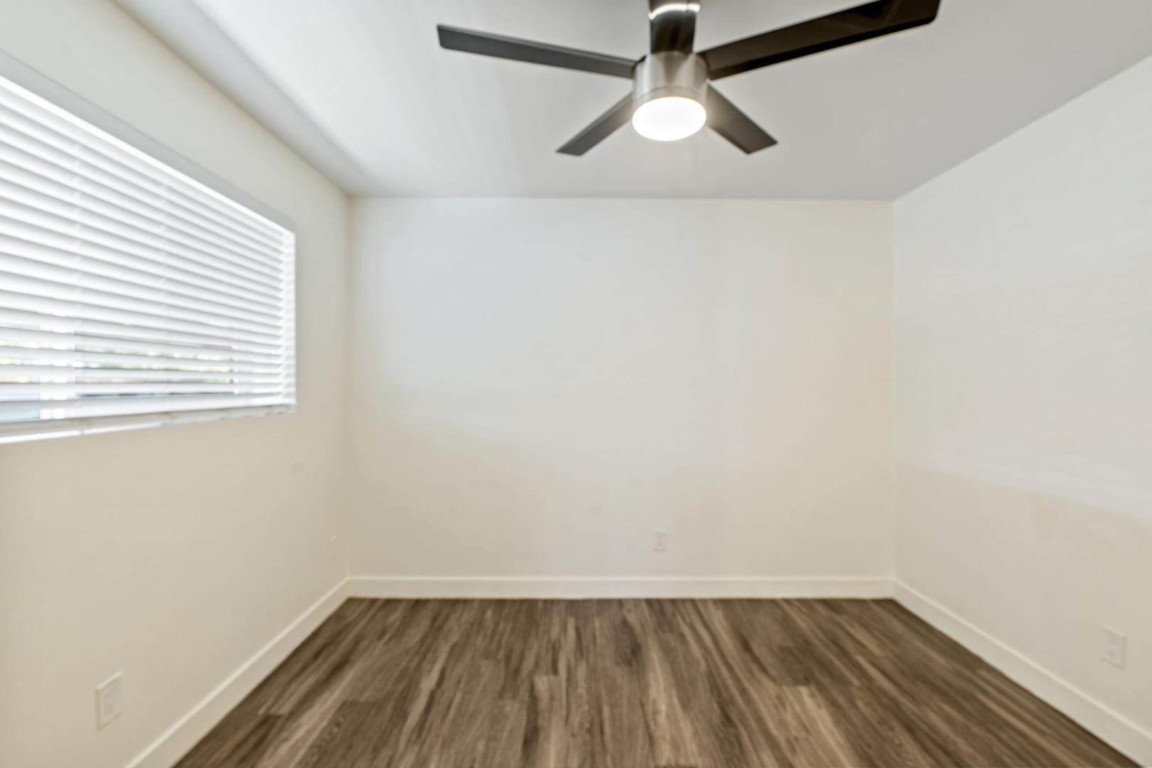 1707 N 18th B6