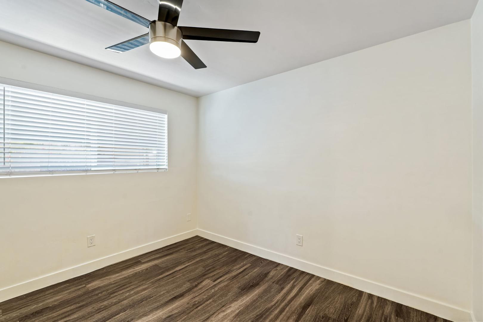 1707 N 18th B6
