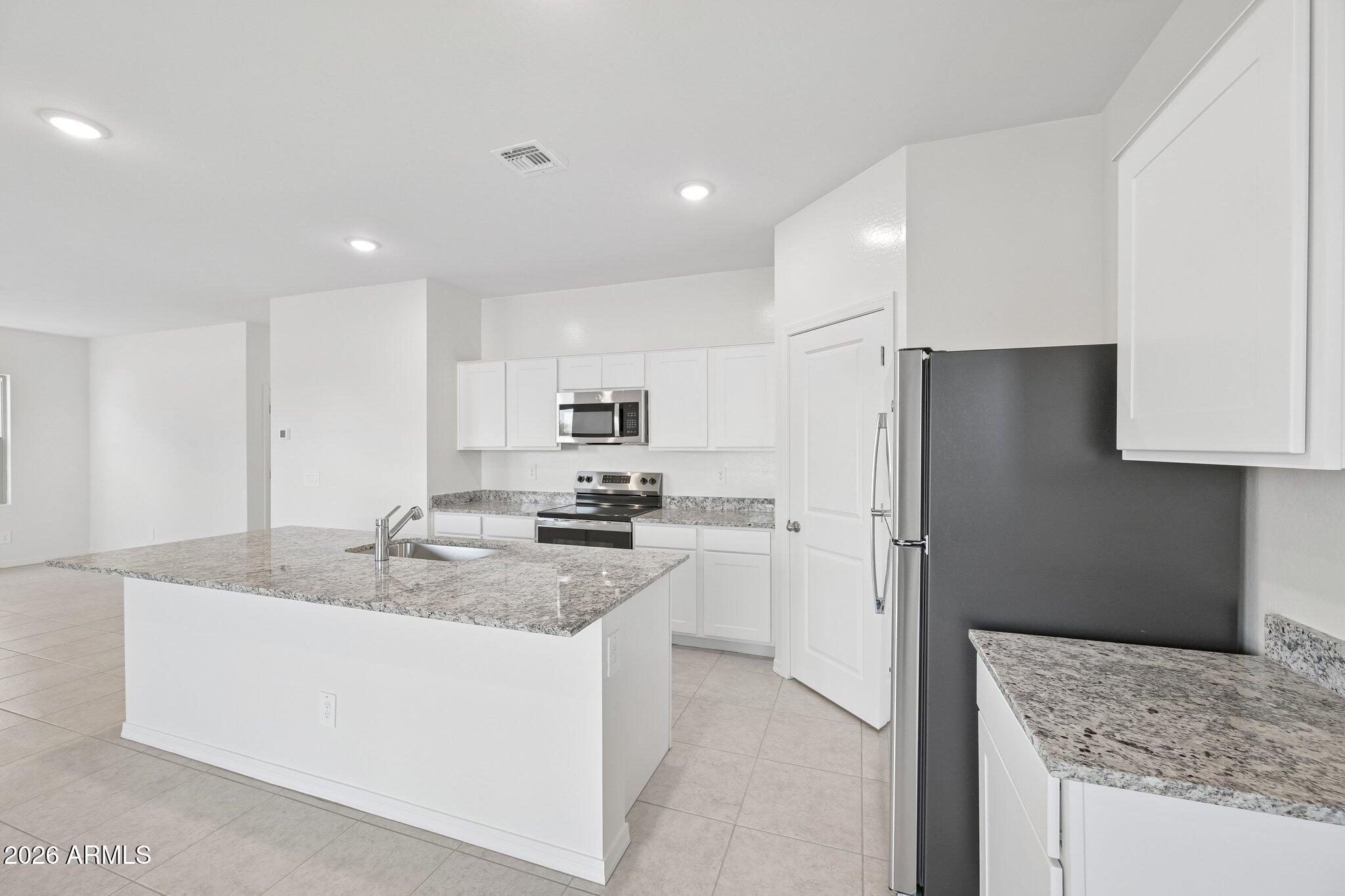 11613 N RICHARDS Drive