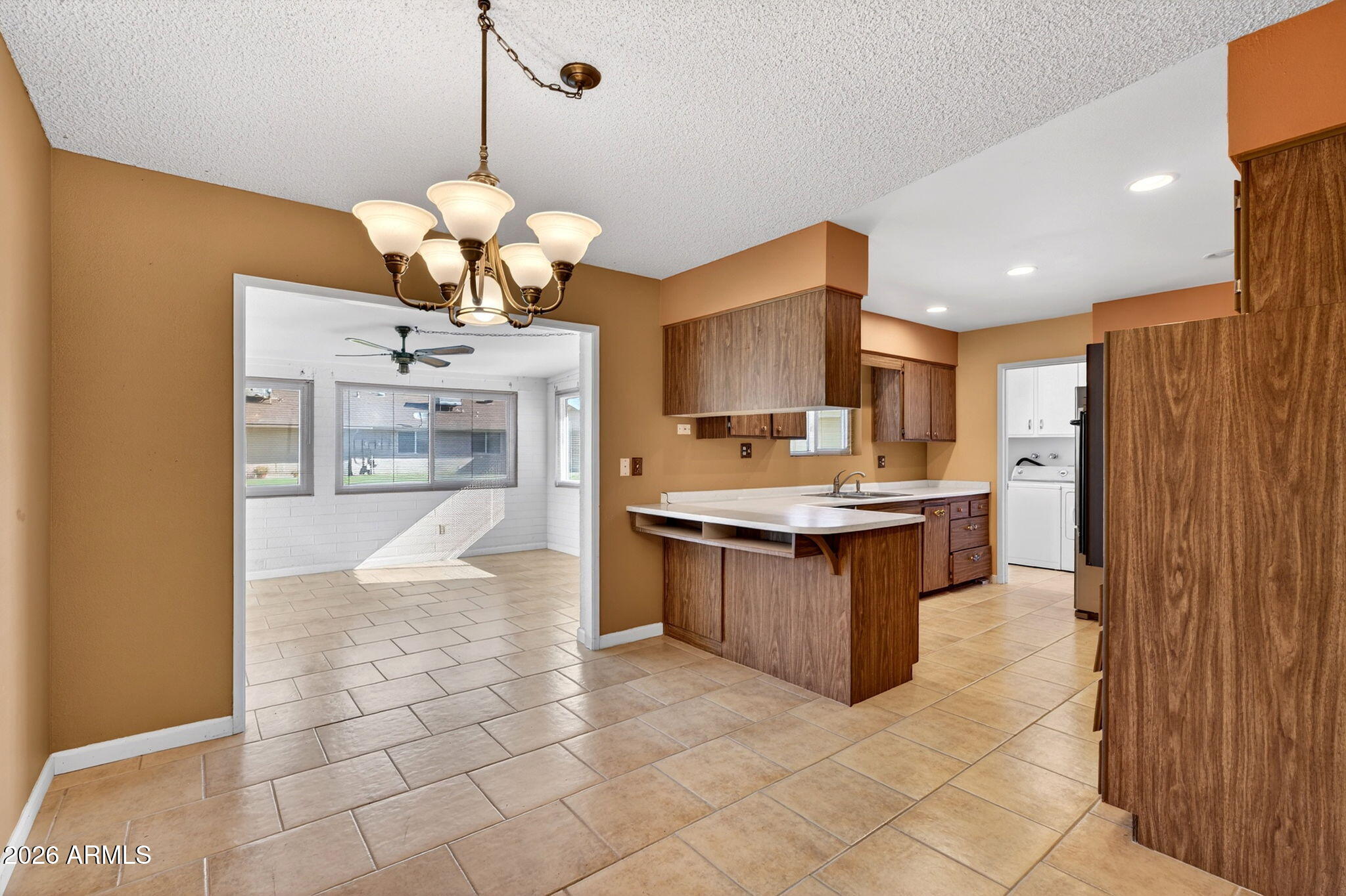 10413 W ROUNDELAY Circle