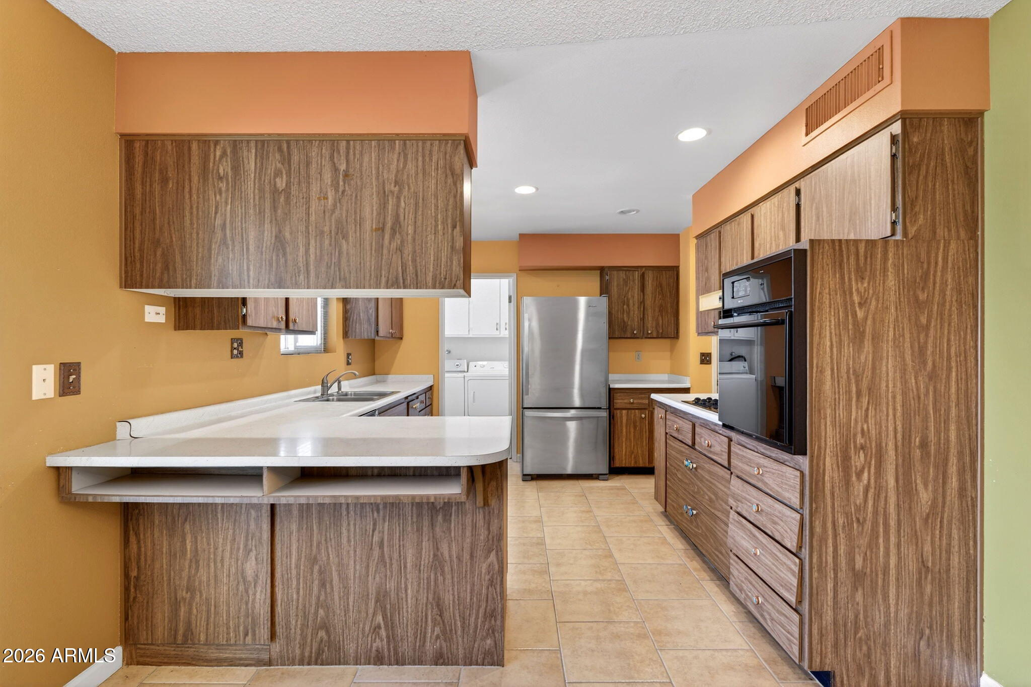 10413 W ROUNDELAY Circle
