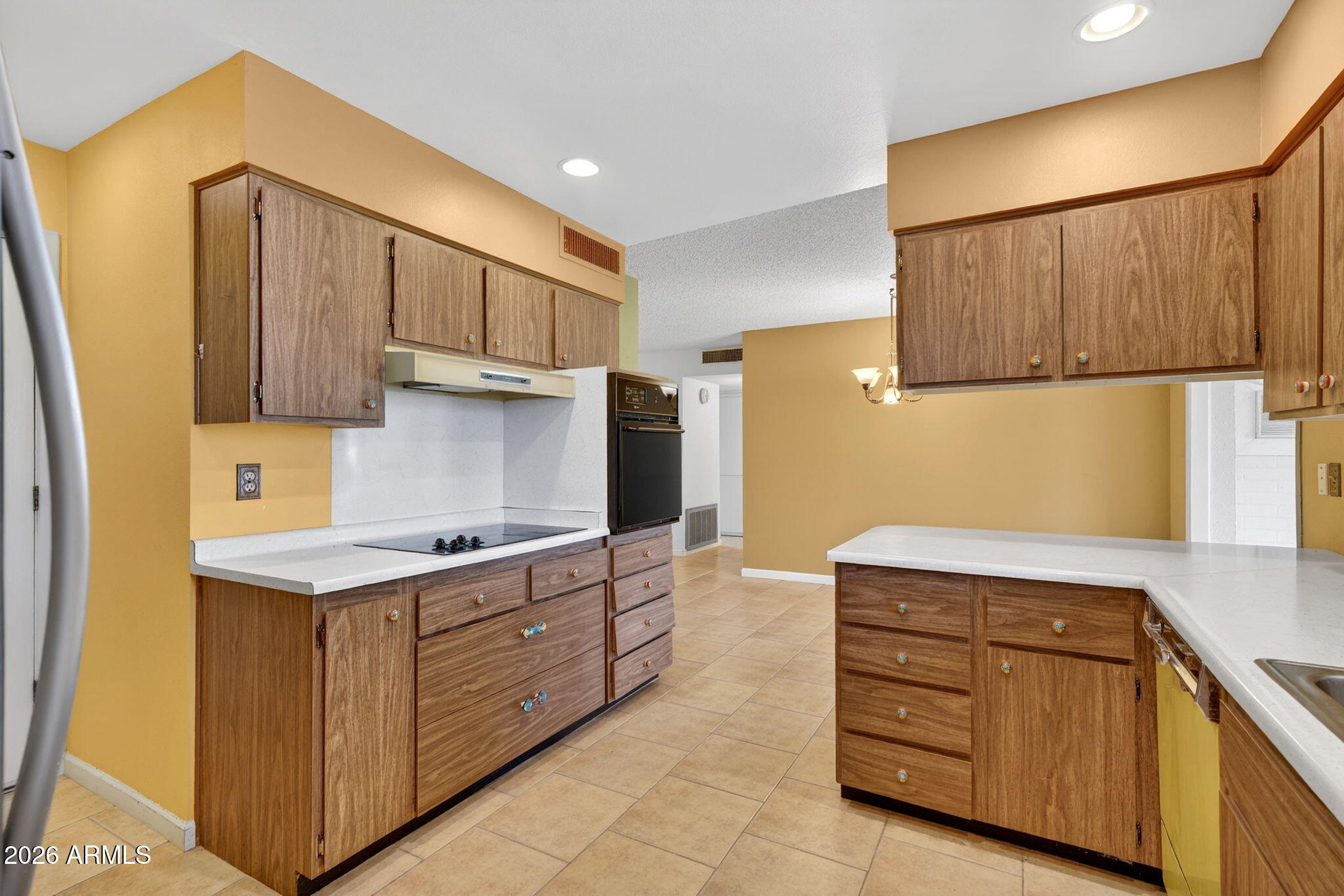 10413 W ROUNDELAY Circle