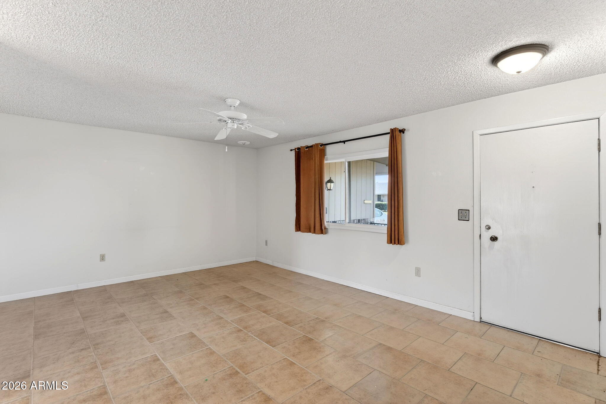 10413 W ROUNDELAY Circle