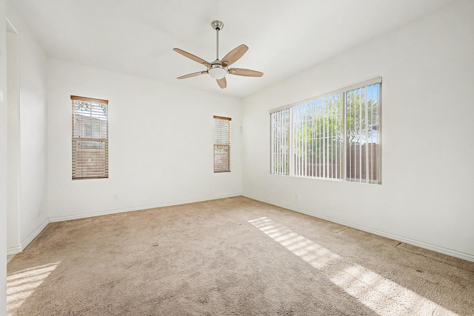 234 W BEVERLY Lane
