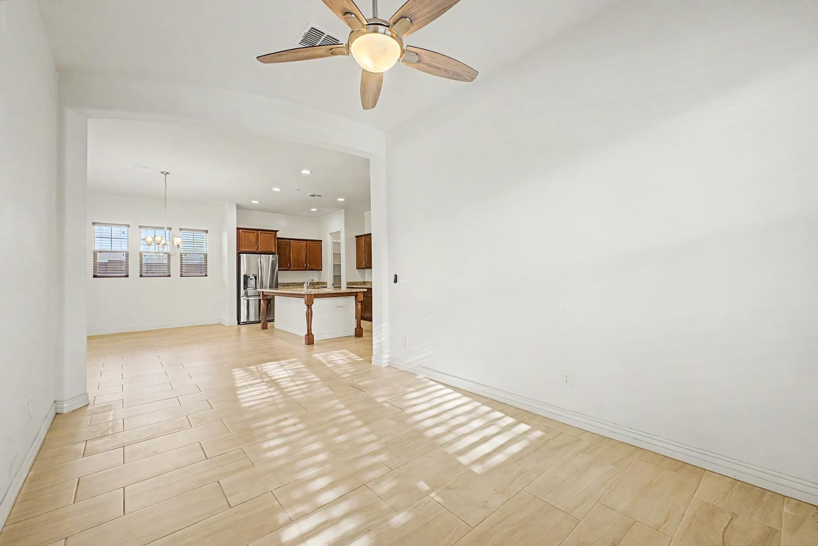 234 W BEVERLY Lane