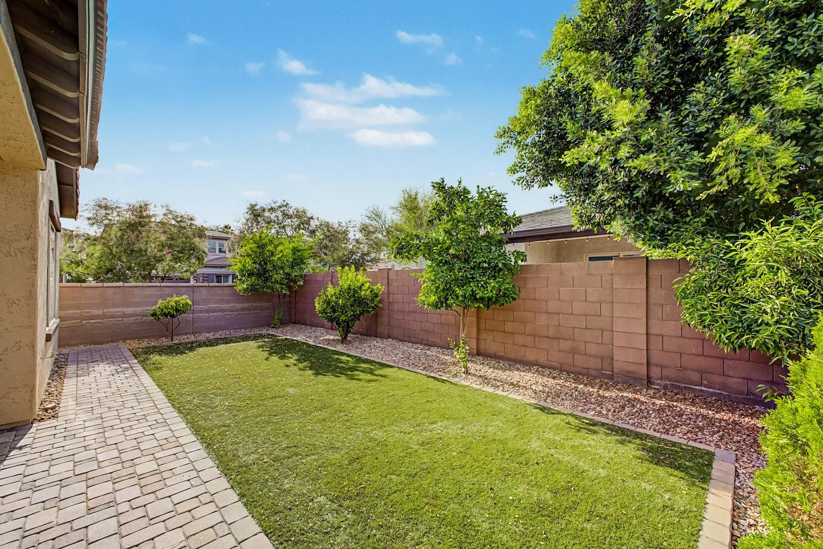 234 W BEVERLY Lane