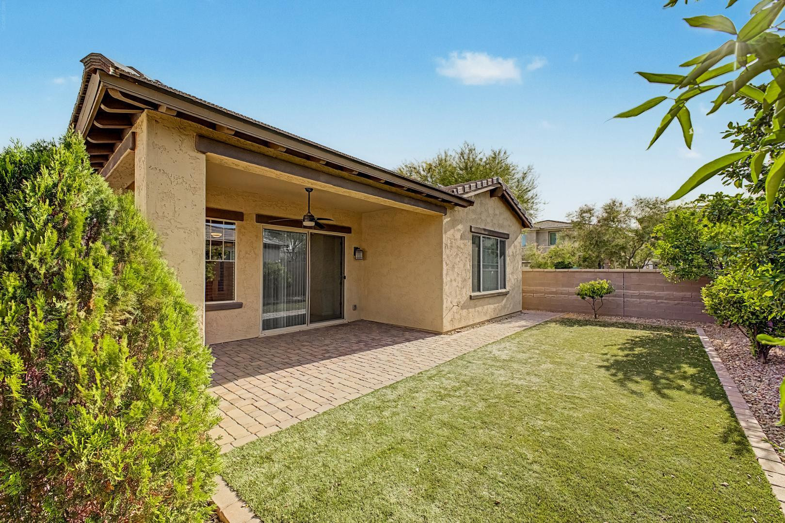234 W BEVERLY Lane