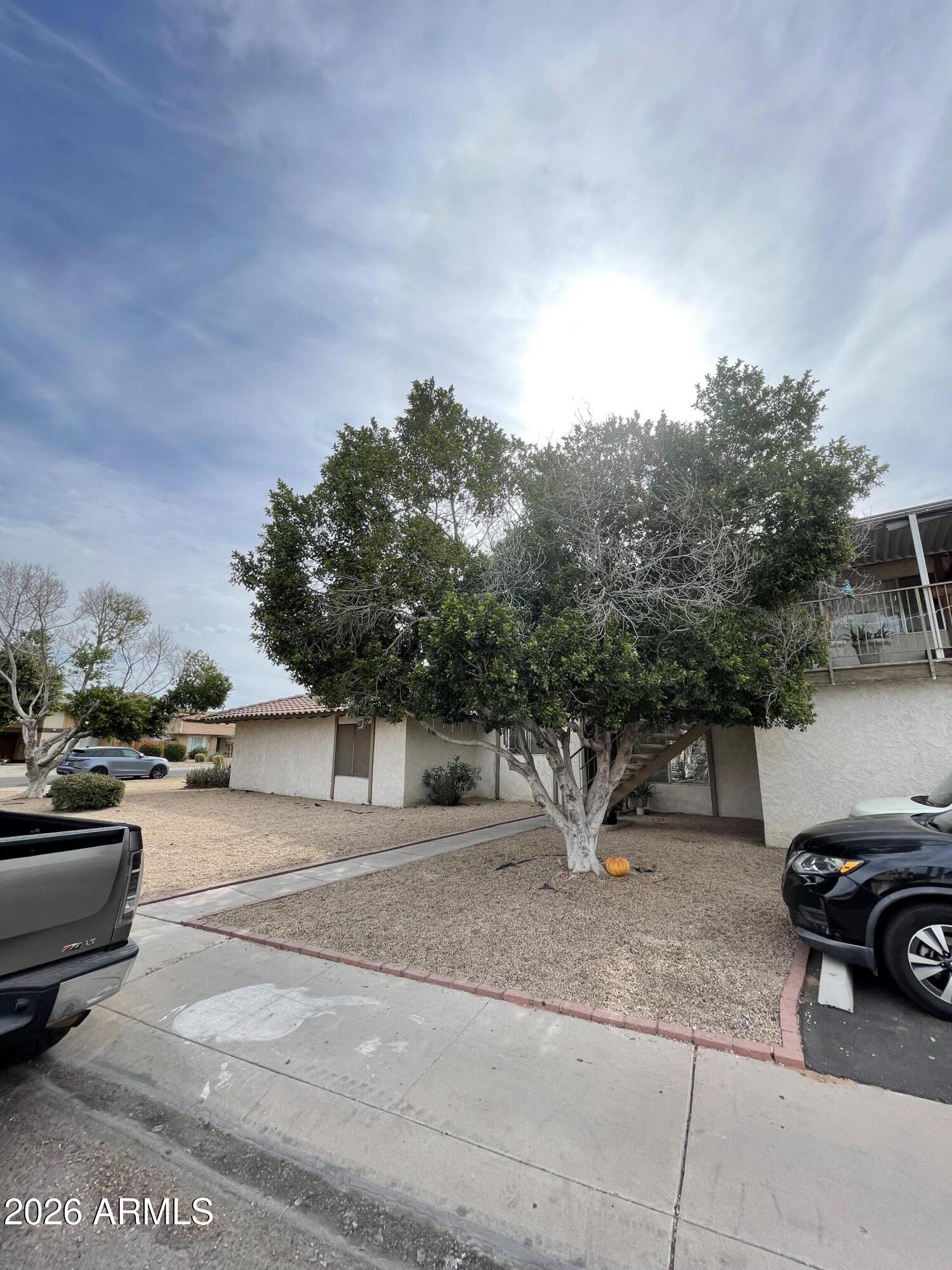 4421 N 53RD Lane