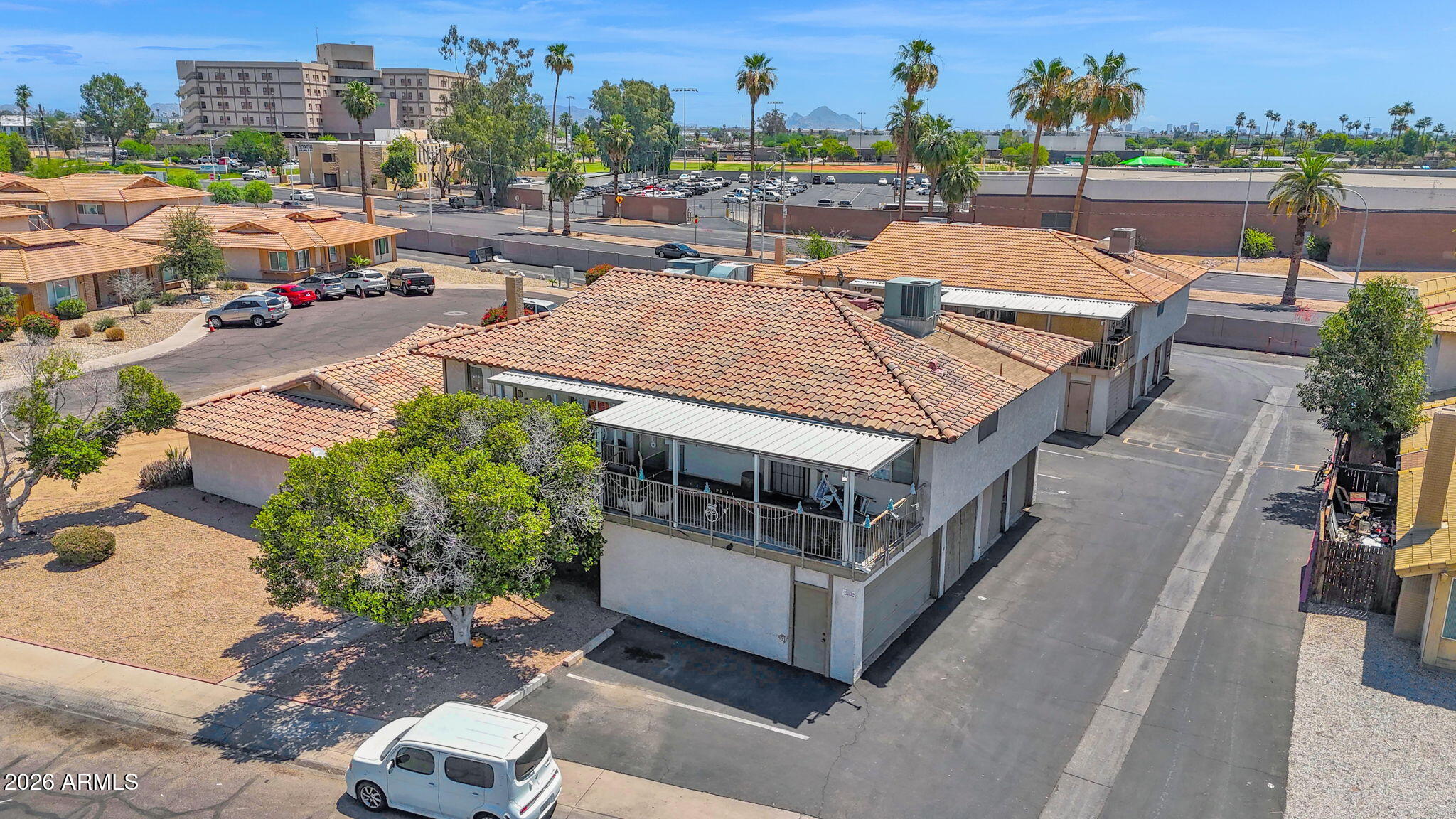 4421 N 53RD Lane
