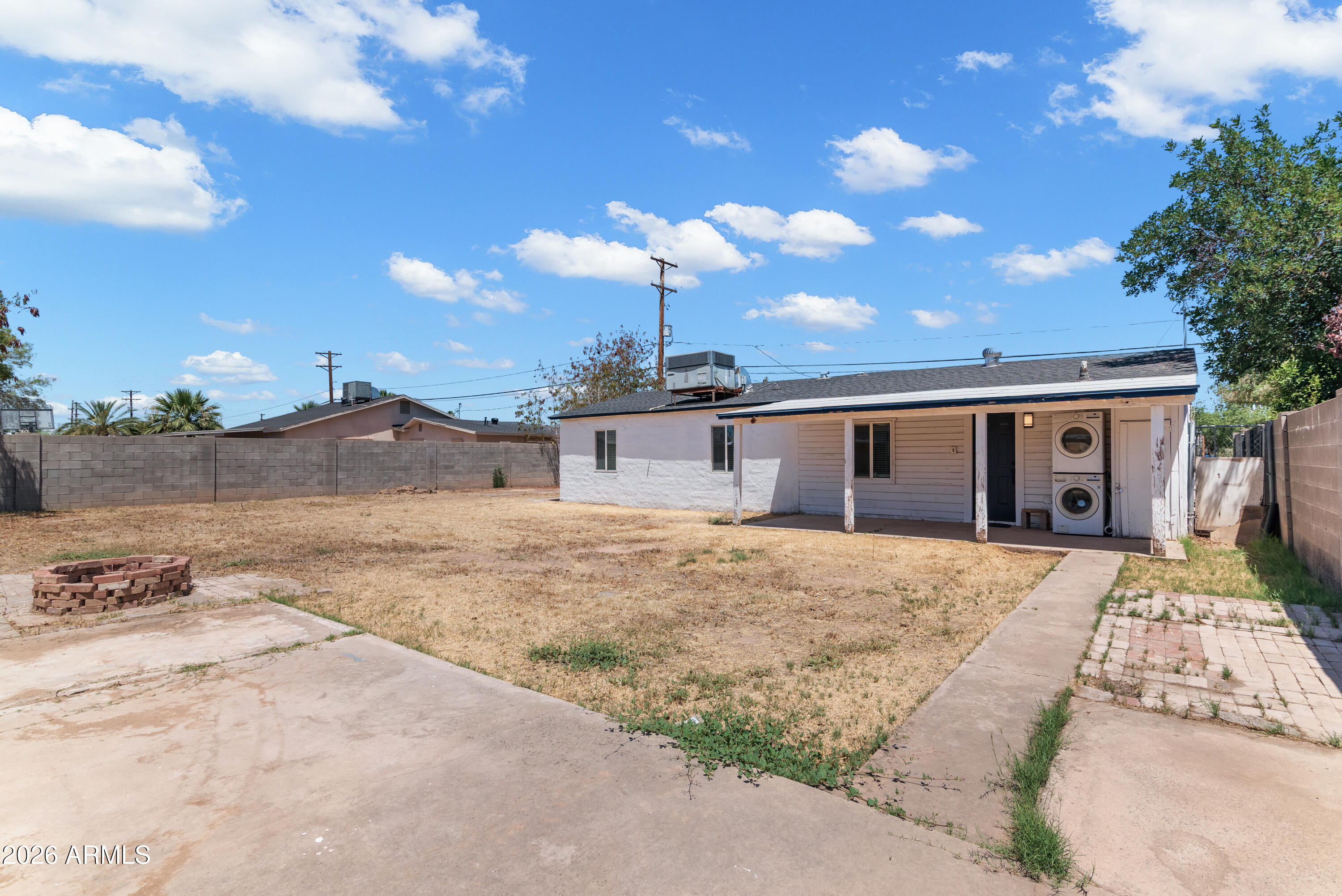 2133 W COLTER Street