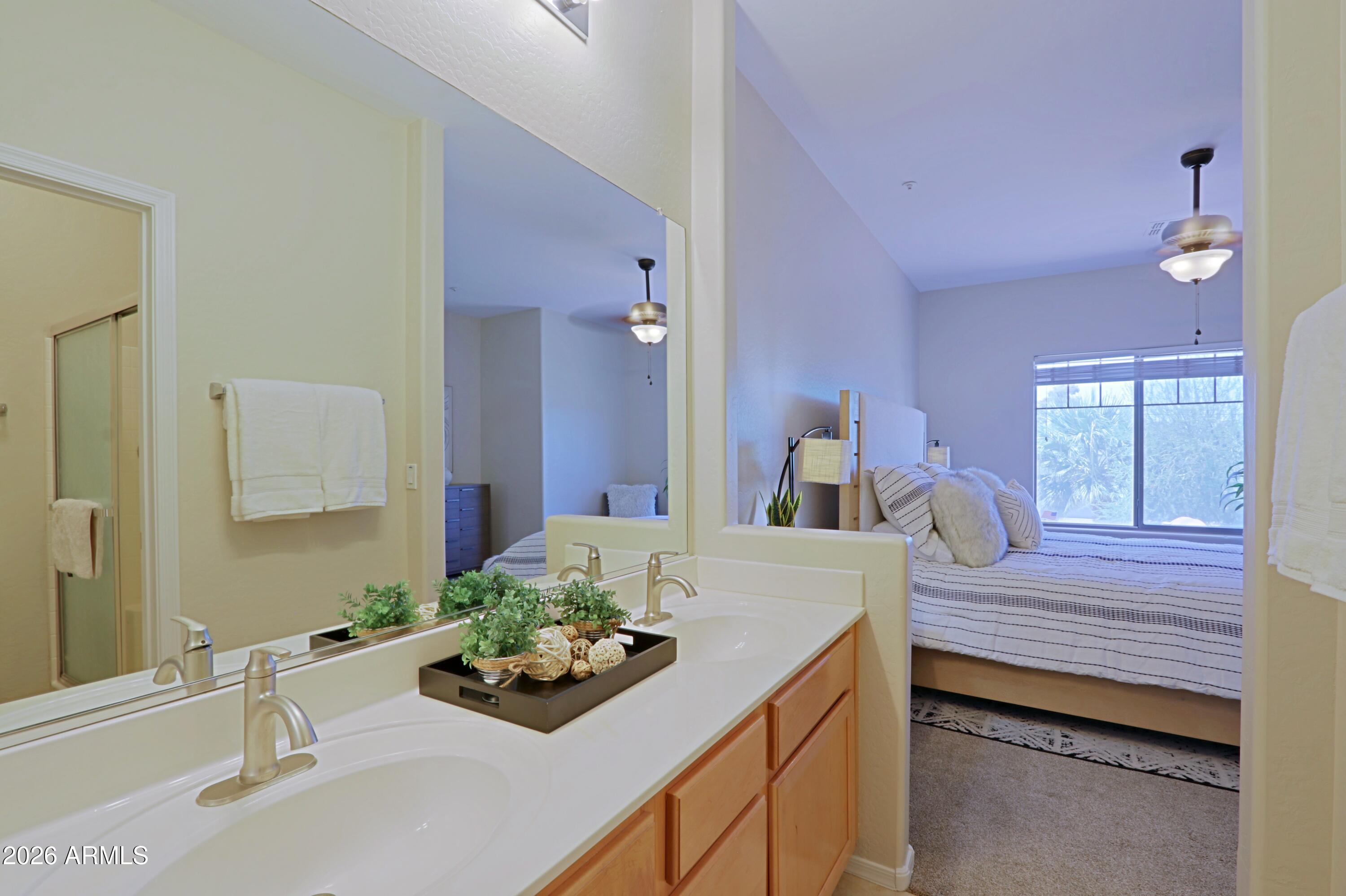 525 N MILLER Road 207