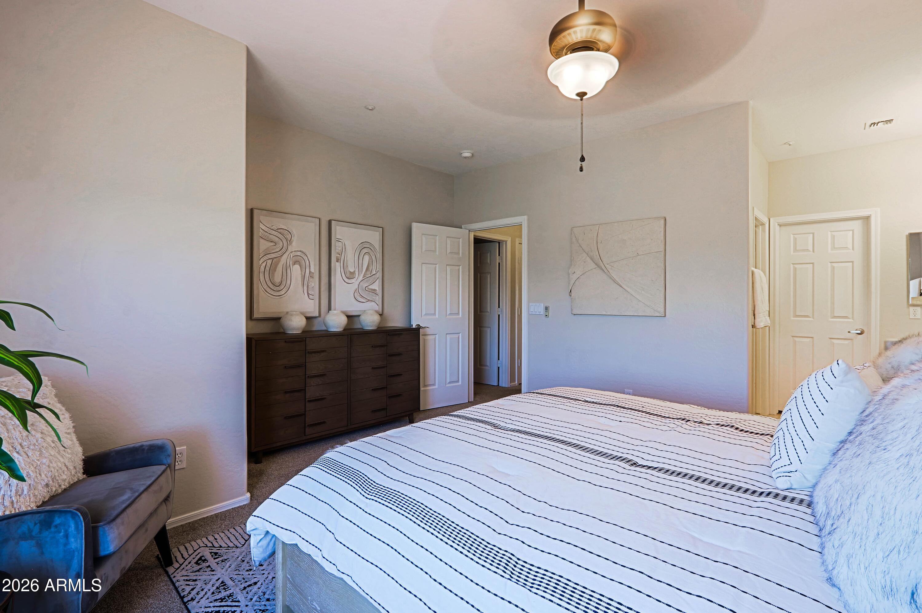 525 N MILLER Road 207