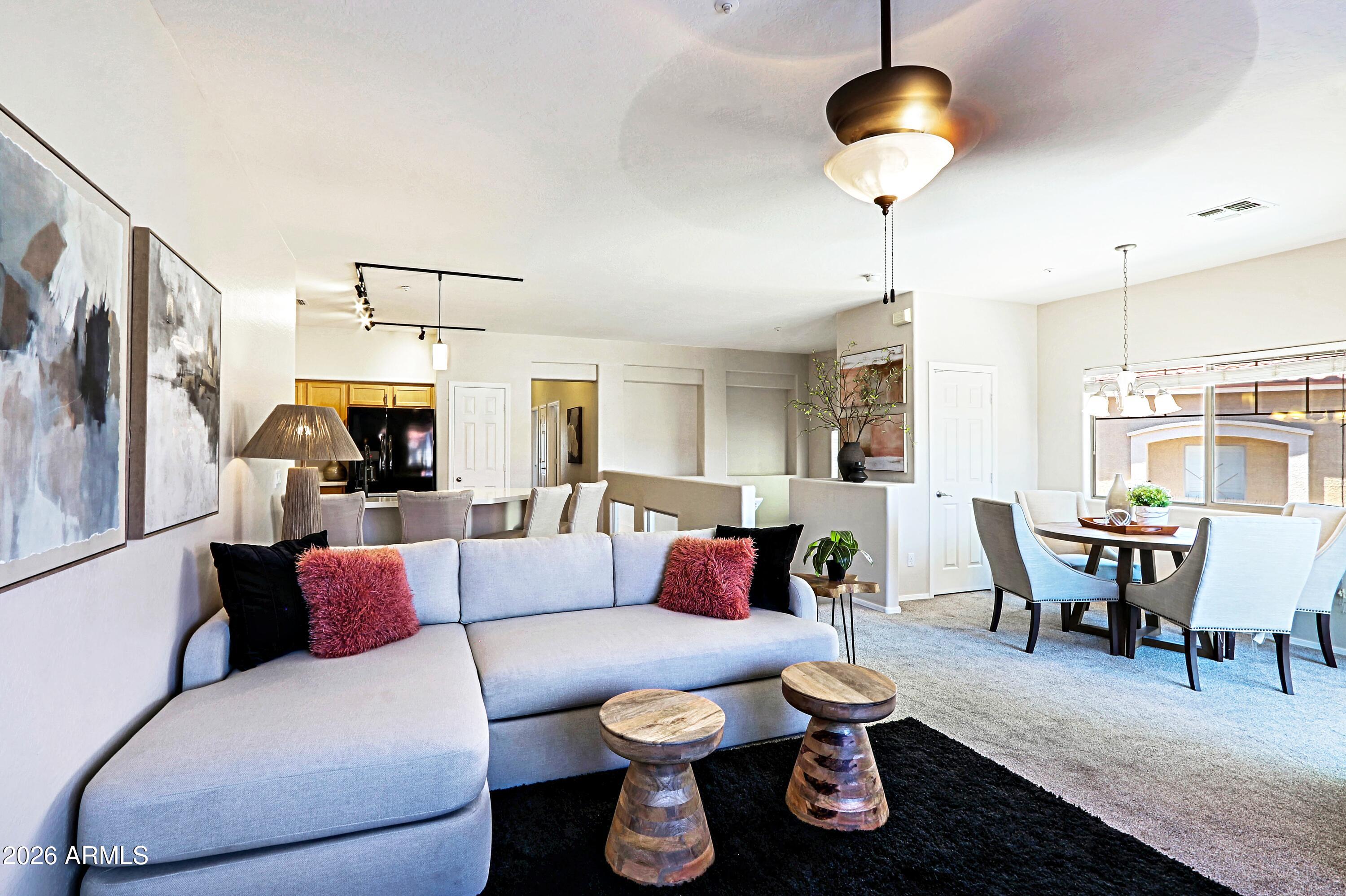 525 N MILLER Road 207