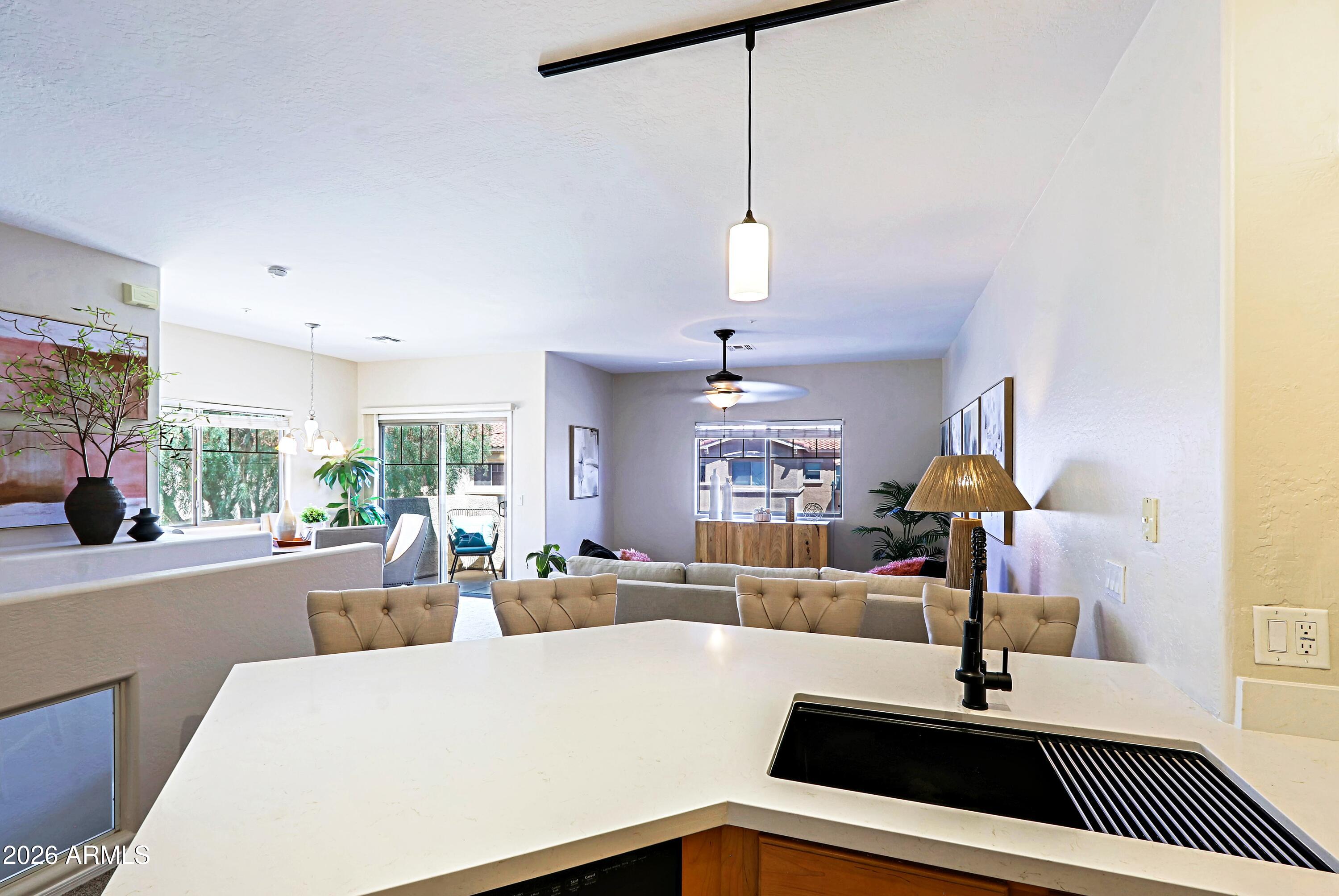 525 N MILLER Road 207