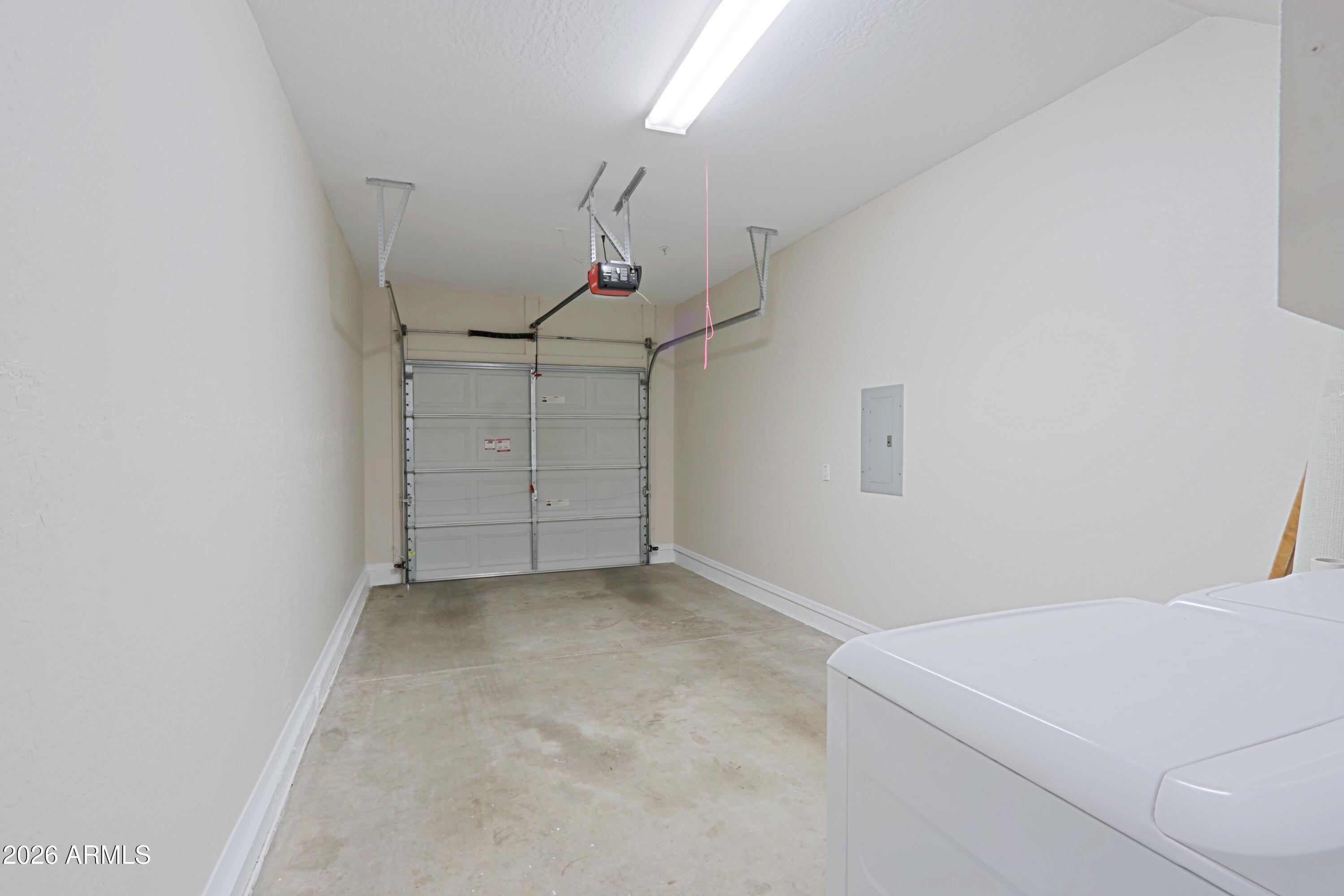 525 N MILLER Road 207