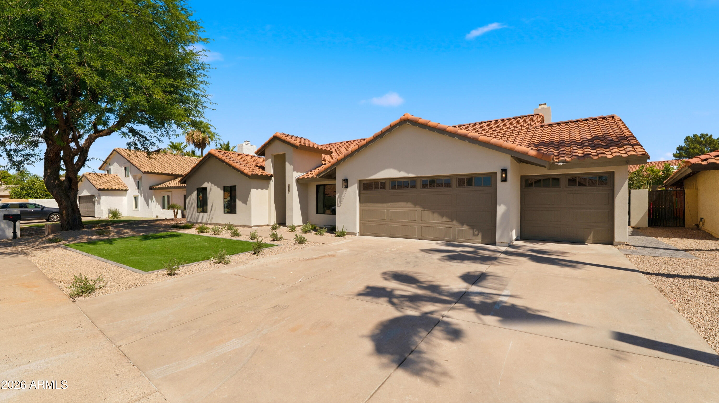 5838 E LE MARCHE Avenue