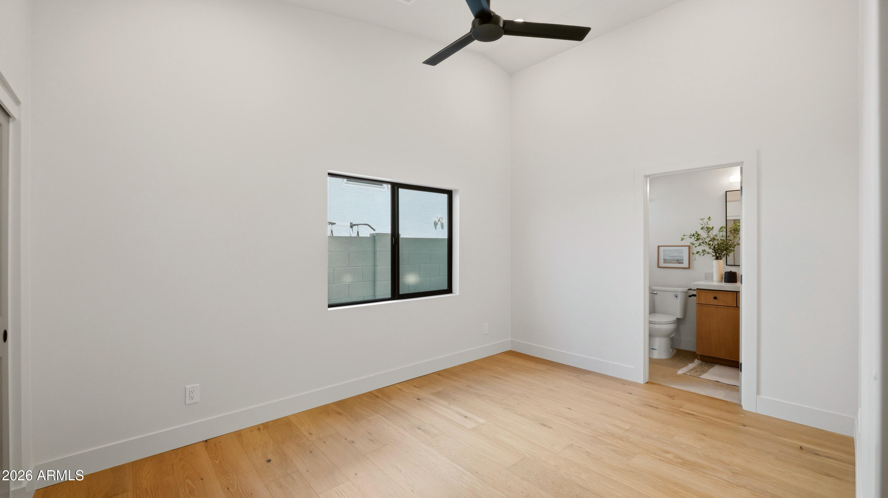 5838 E LE MARCHE Avenue