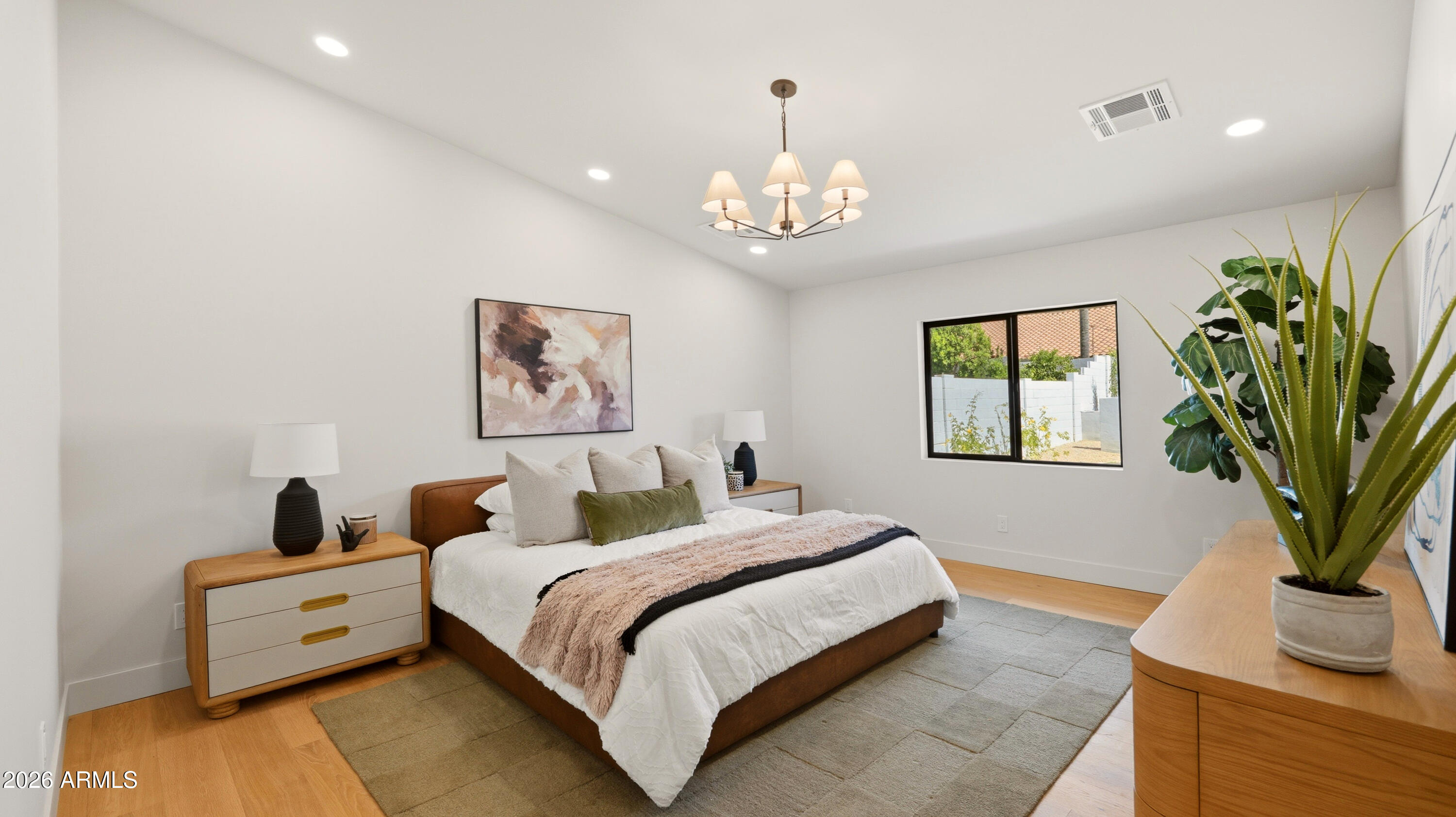 5838 E LE MARCHE Avenue