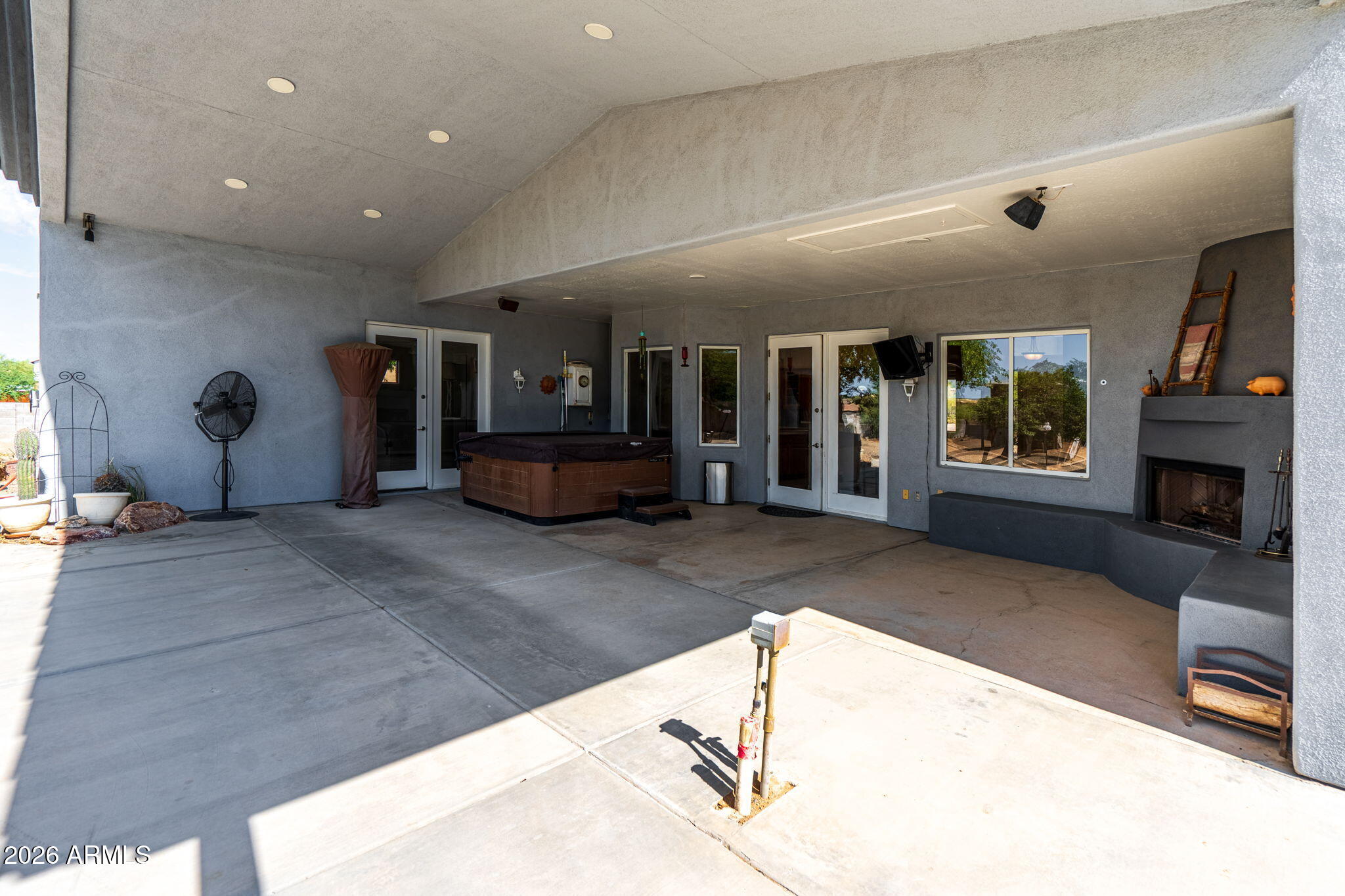 509 W LAVITT Lane