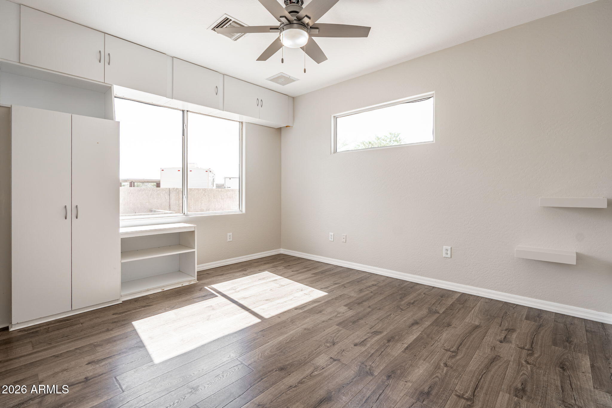 509 W LAVITT Lane