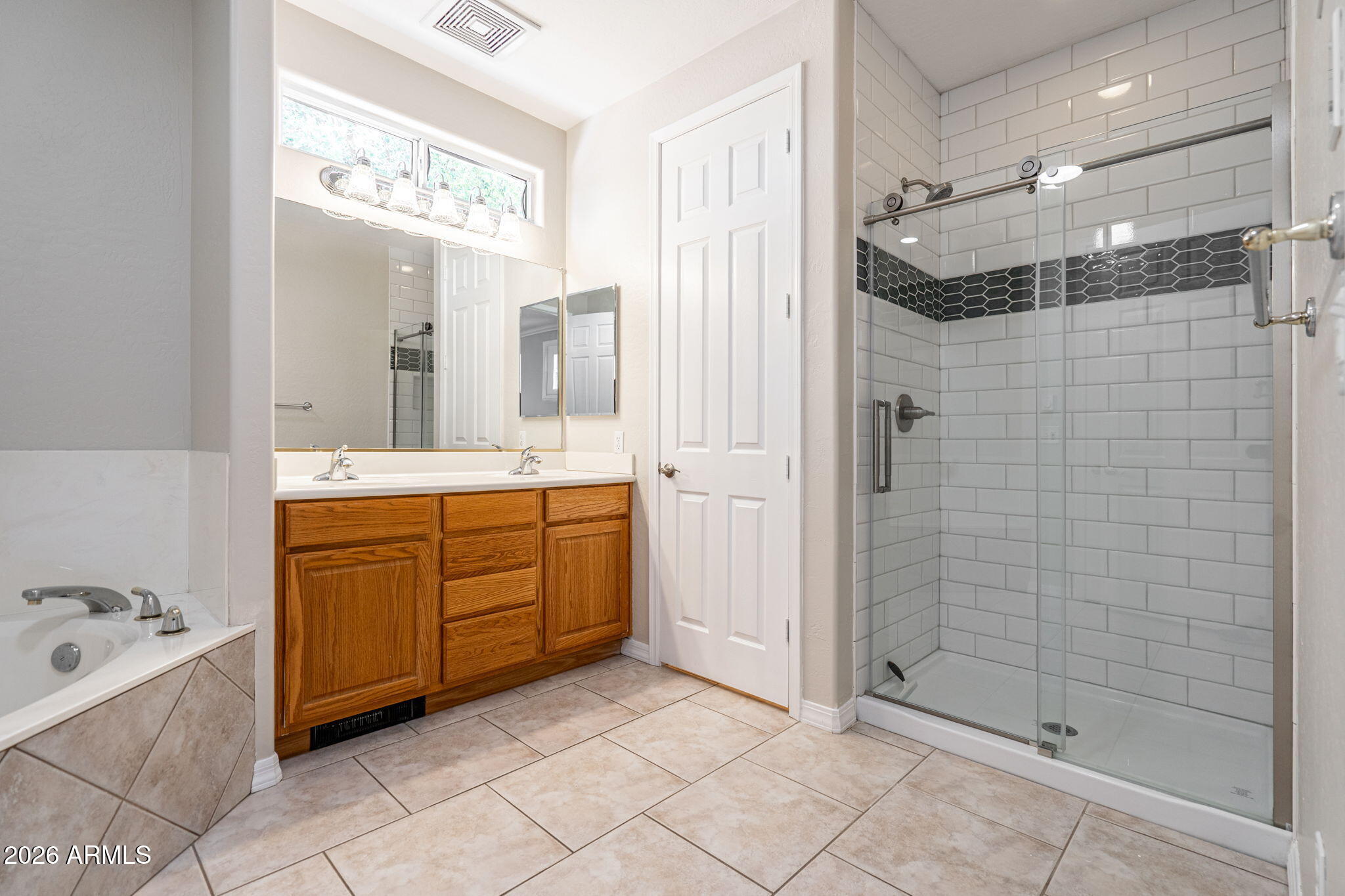 509 W LAVITT Lane