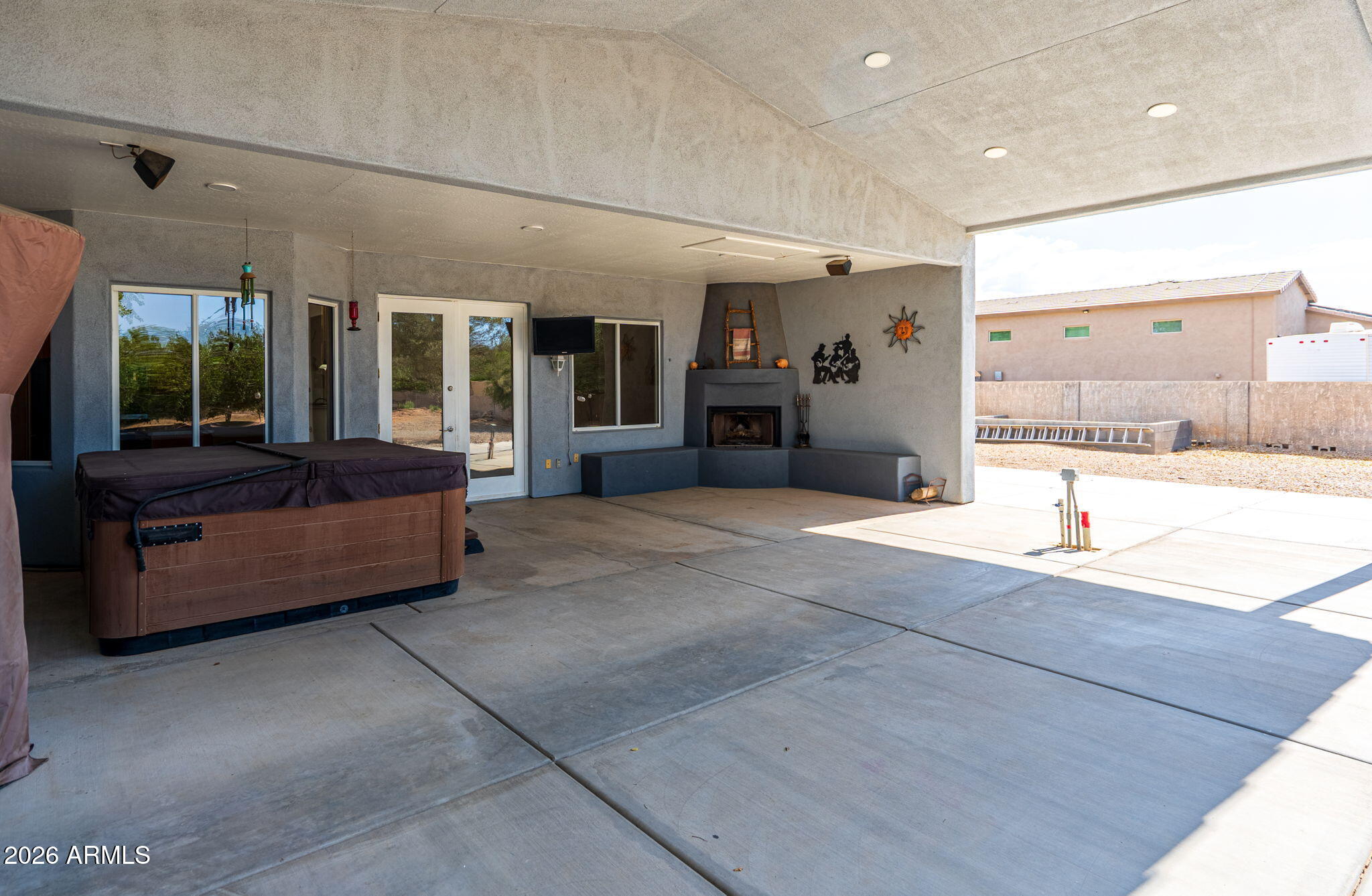 509 W LAVITT Lane