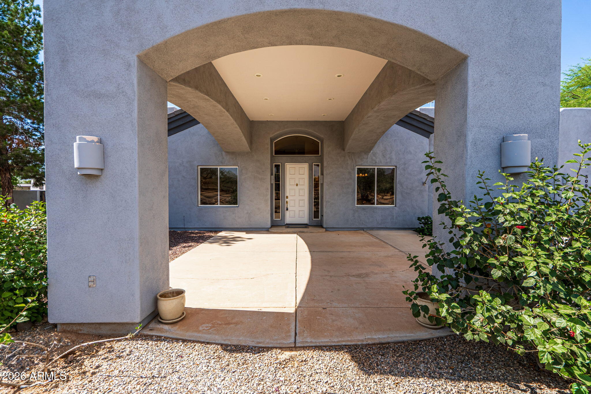 509 W LAVITT Lane