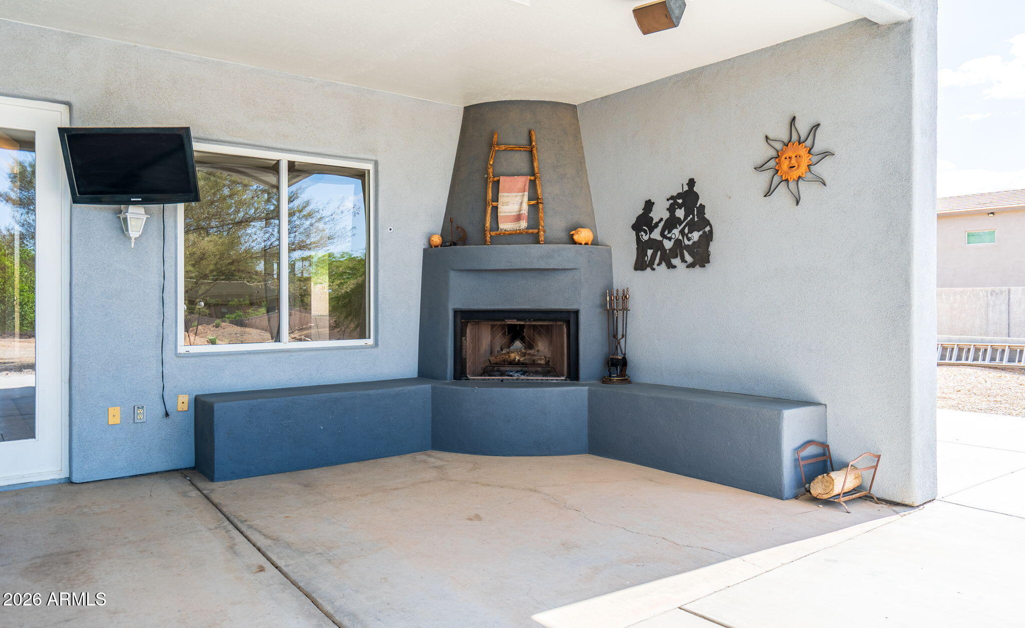 509 W LAVITT Lane