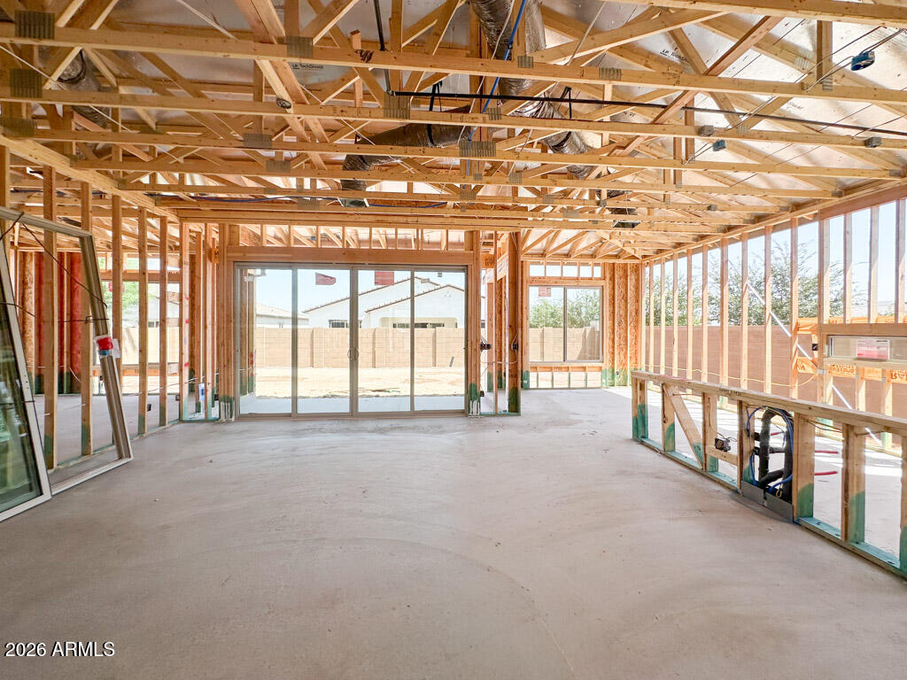 22762 E ROUNDUP Way