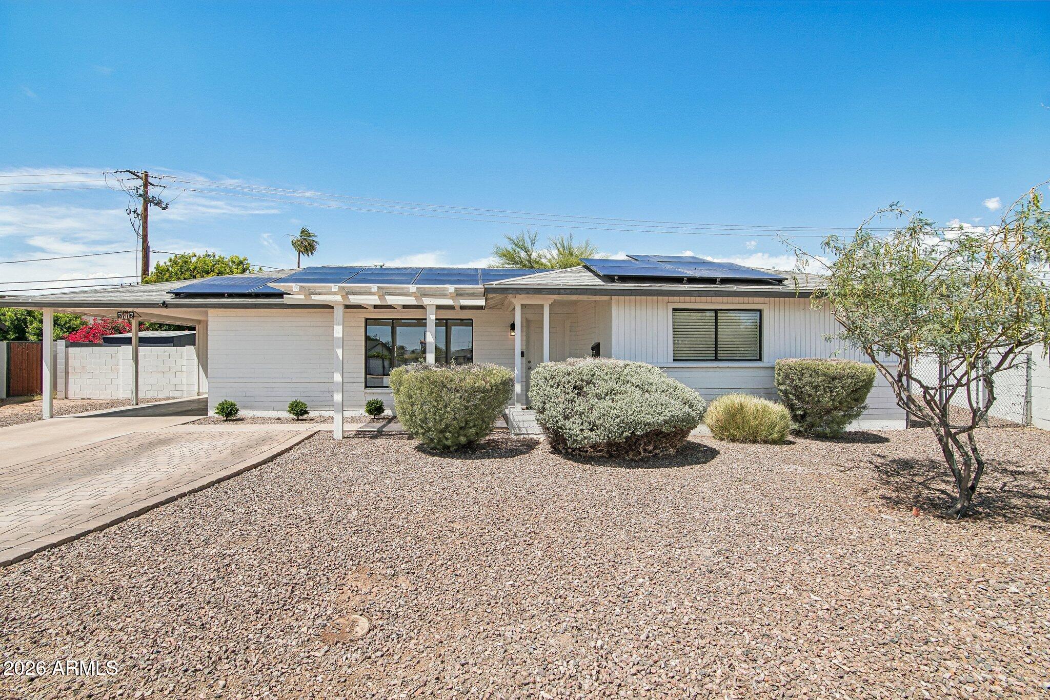 2715 N 38TH Place