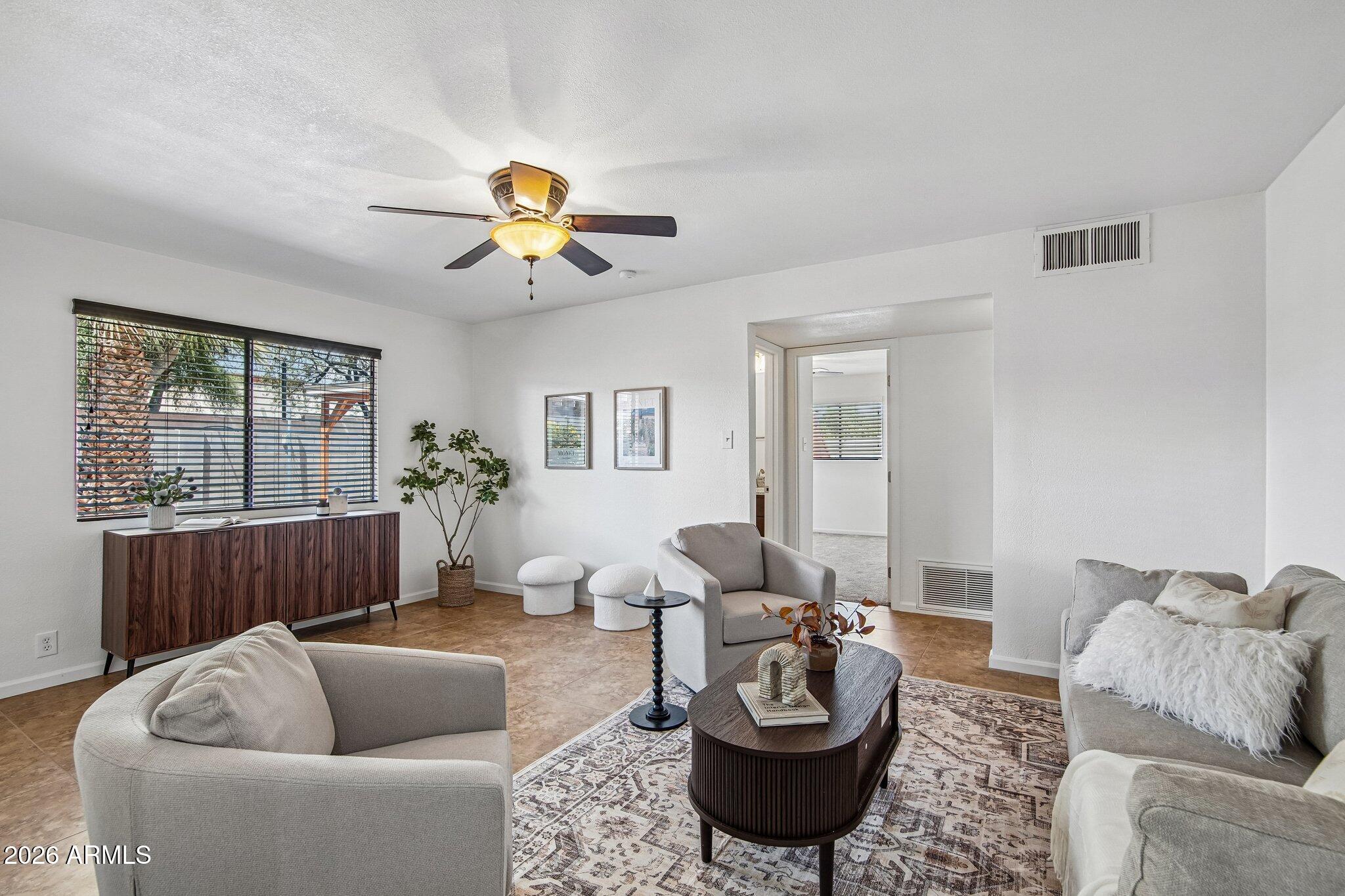 2715 N 38TH Place