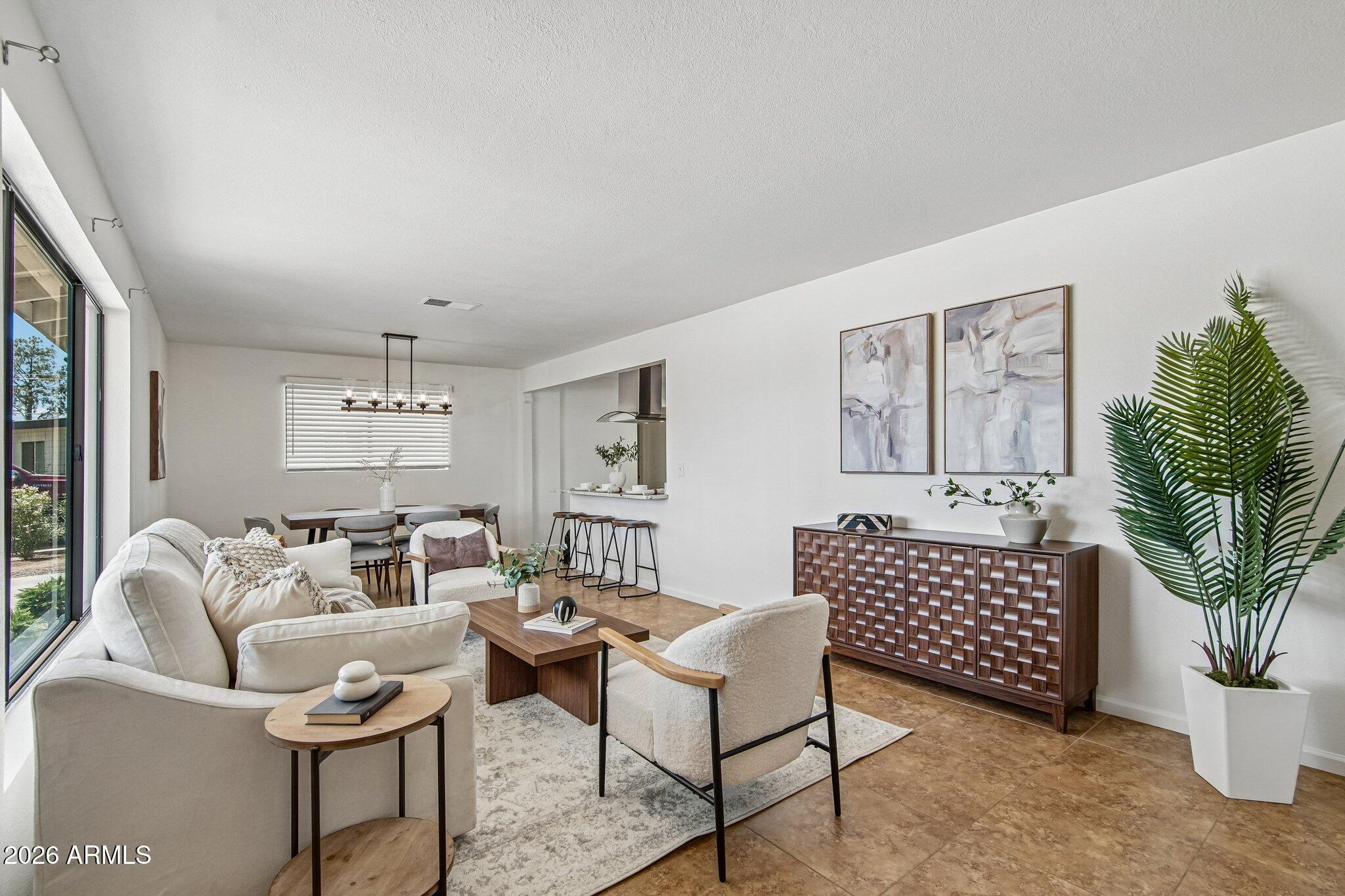 2715 N 38TH Place